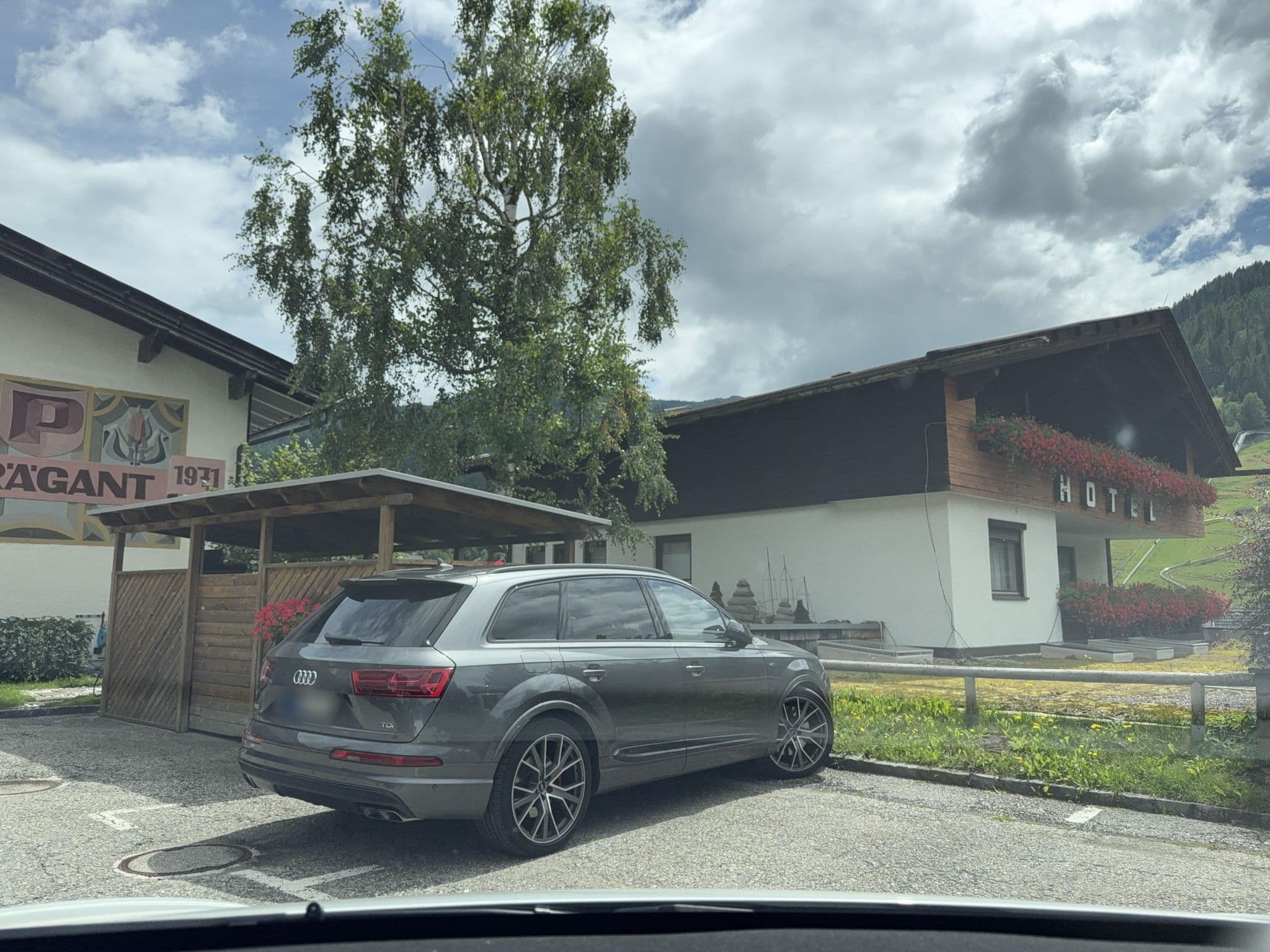 Street view near Hotel Prägant, Radenthein — © ottor (CC BY-SA · Mapillary)