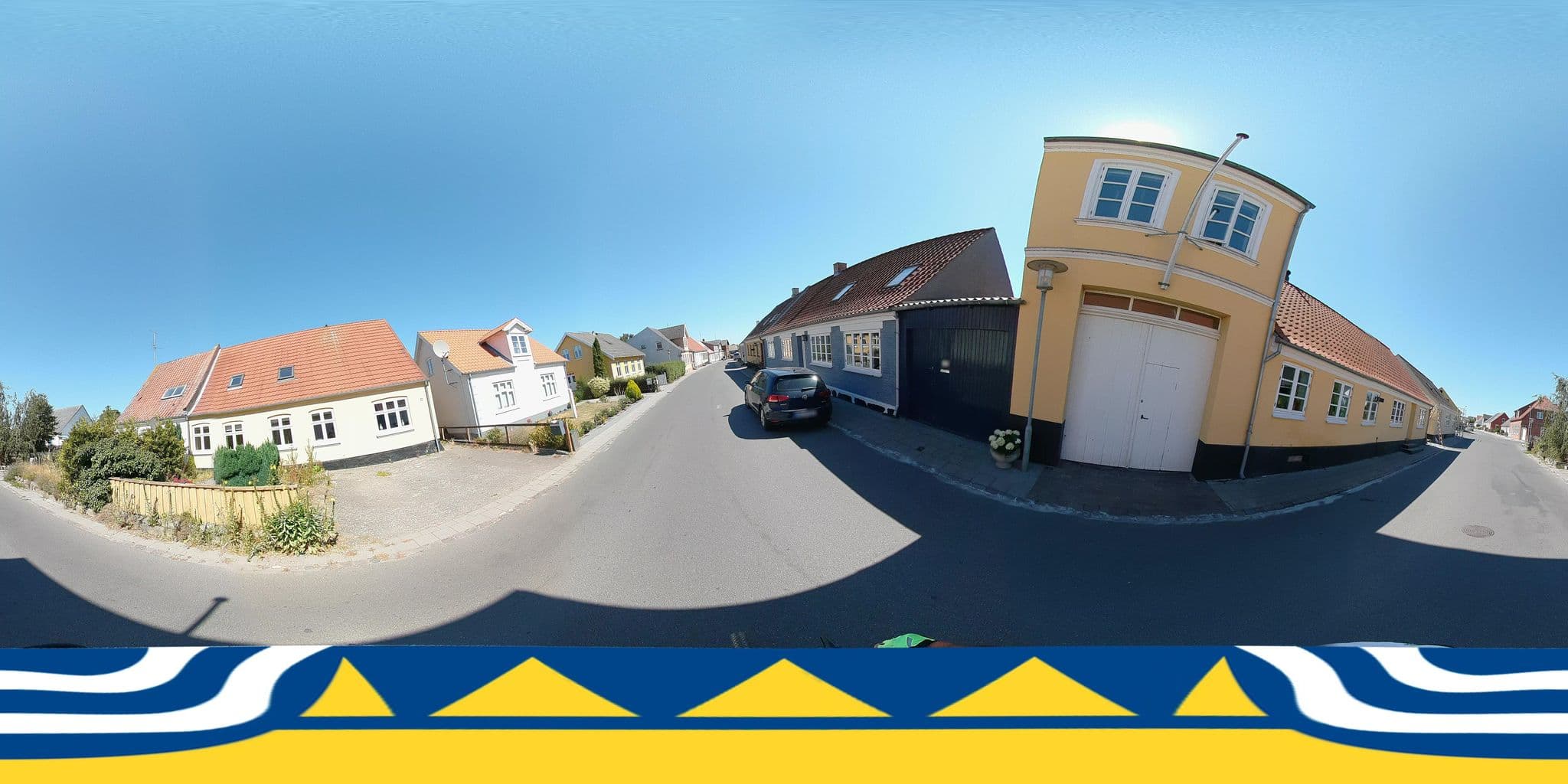 Street view near Det lille blå hus, Marstal — © jenspeterhansen (CC BY-SA · Mapillary)