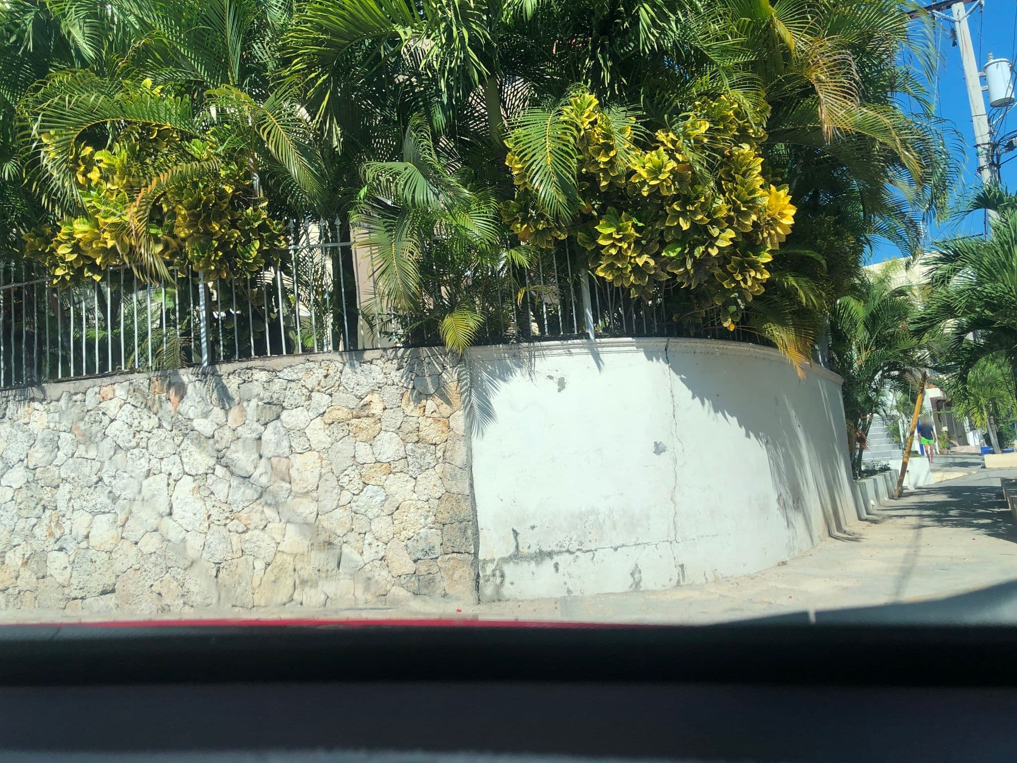 Street view near Armada, Boca Chica — © elissalant (CC BY-SA · Mapillary)