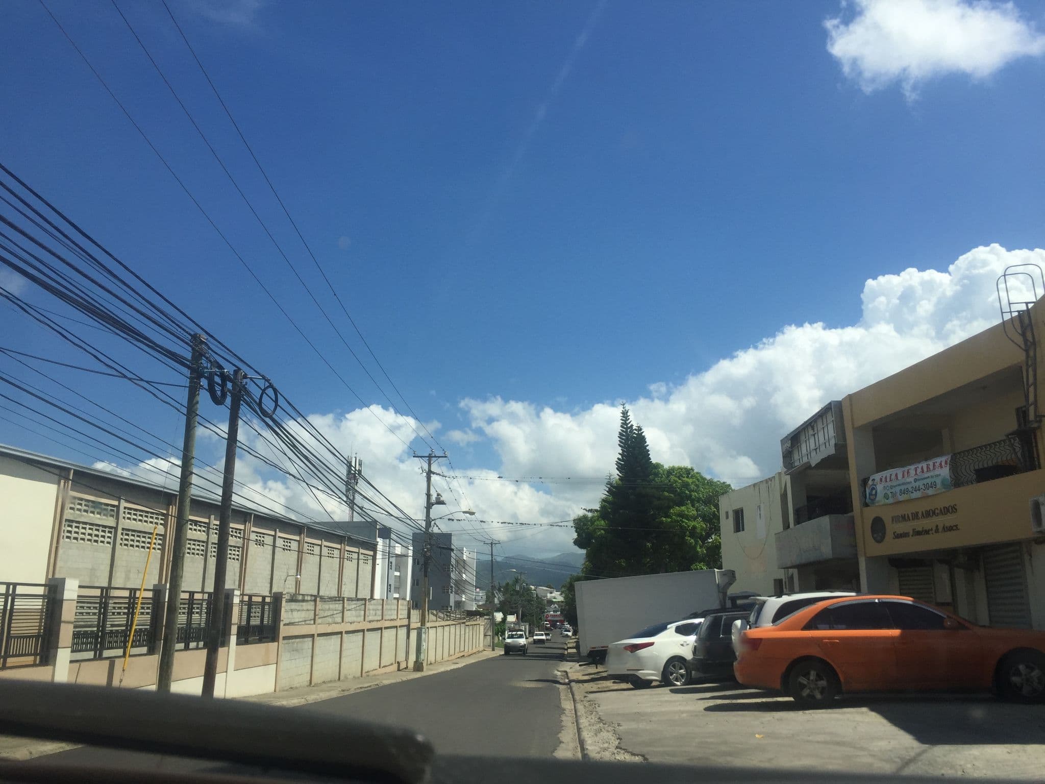 Street view near Residencial Jardin Dorado II, Santiago de los Caballeros — © mapeosantiago (CC BY-SA · Mapillary)