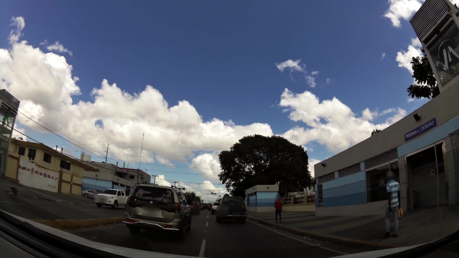 Street view near Molinos modernos, Ensanche Luperón