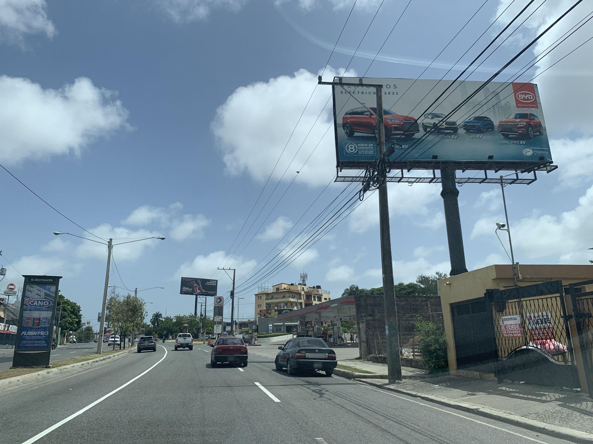 Street view near Residencial Bélgica, Santo Domingo Oeste — © tiger65 (CC BY-SA · Mapillary)