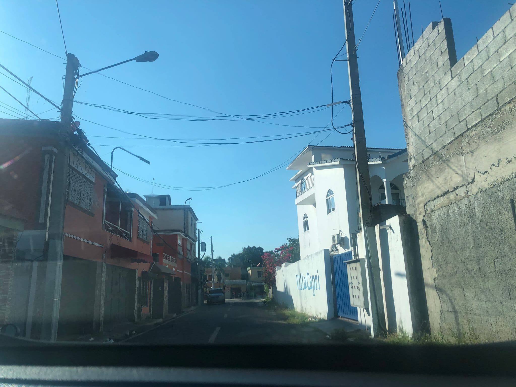 Street view near Hotel Villa Capri, Boca Chica — © elissalant (CC BY-SA · Mapillary)