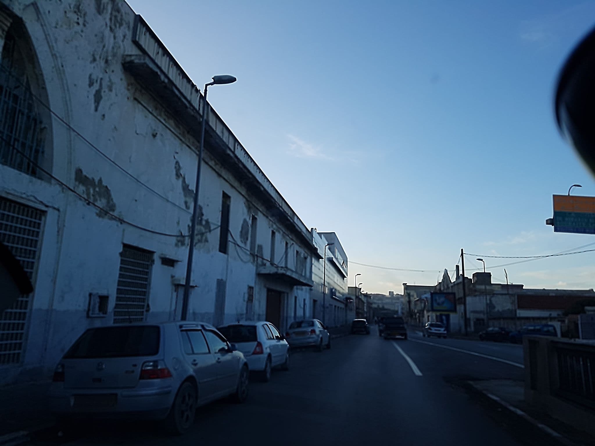 Street view near Auberge de Jeunesse, Algiers — © daoudyezri (CC BY-SA · Mapillary)