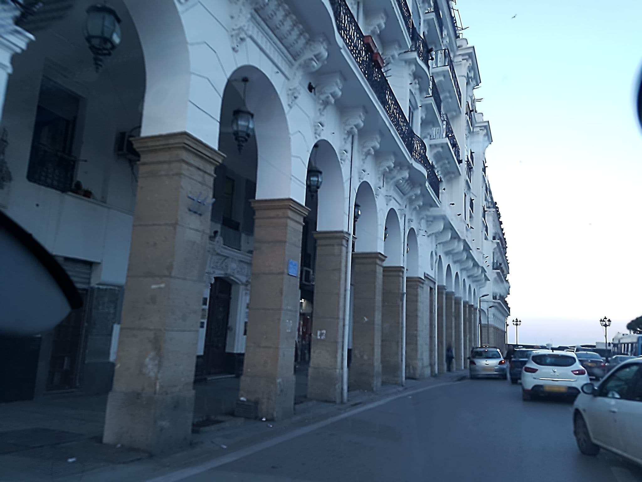 Street view near Khemisti, Algiers — © daoudyezri (CC BY-SA · Mapillary)