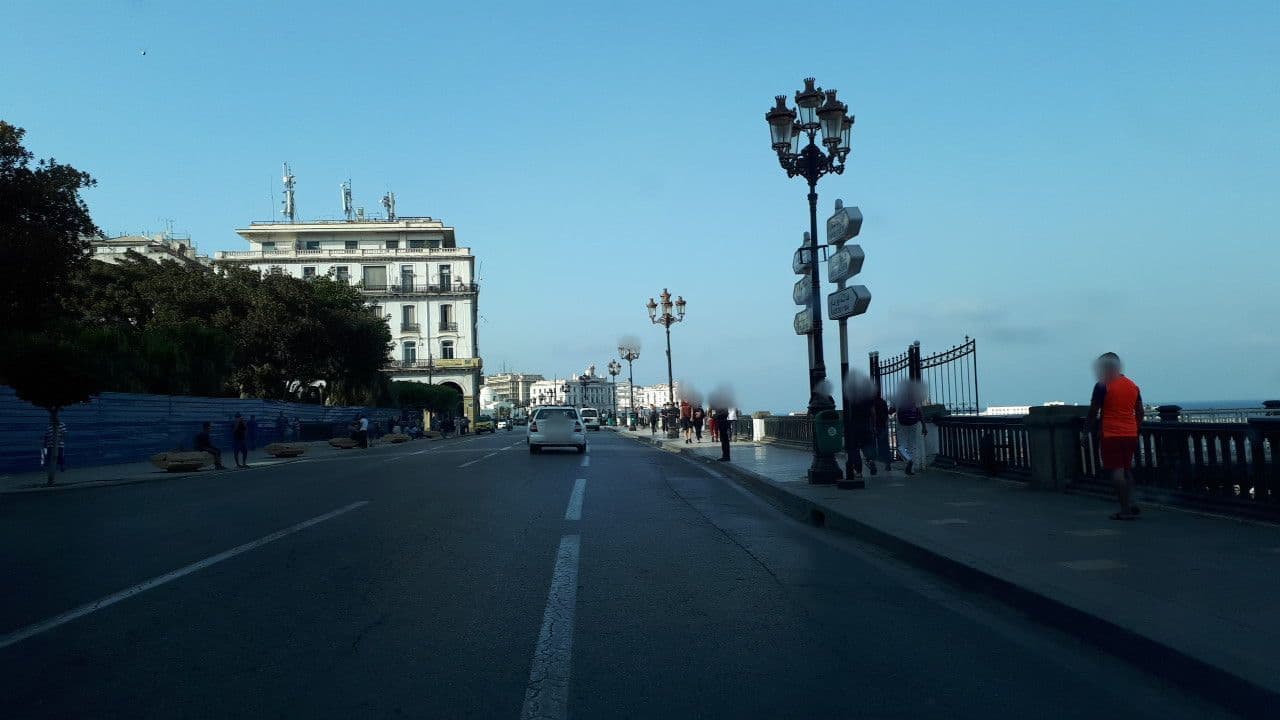 Street view near Hôtel Terminus, Algiers — © superadlen (CC BY-SA · Mapillary)