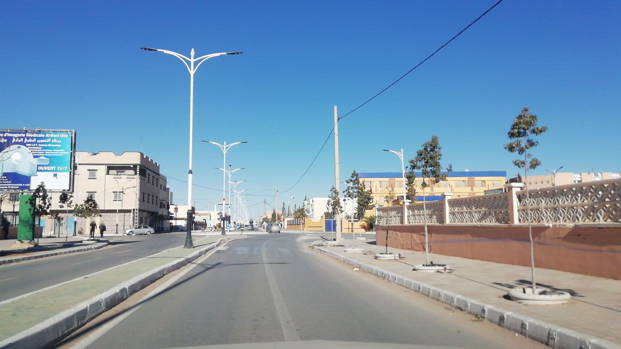 Street view near Nouvelle résidence des hôtes Wilaya الإقامة الجديدة للضيوف للولاية, Naama — © mapdz (CC BY-SA · Mapillary)