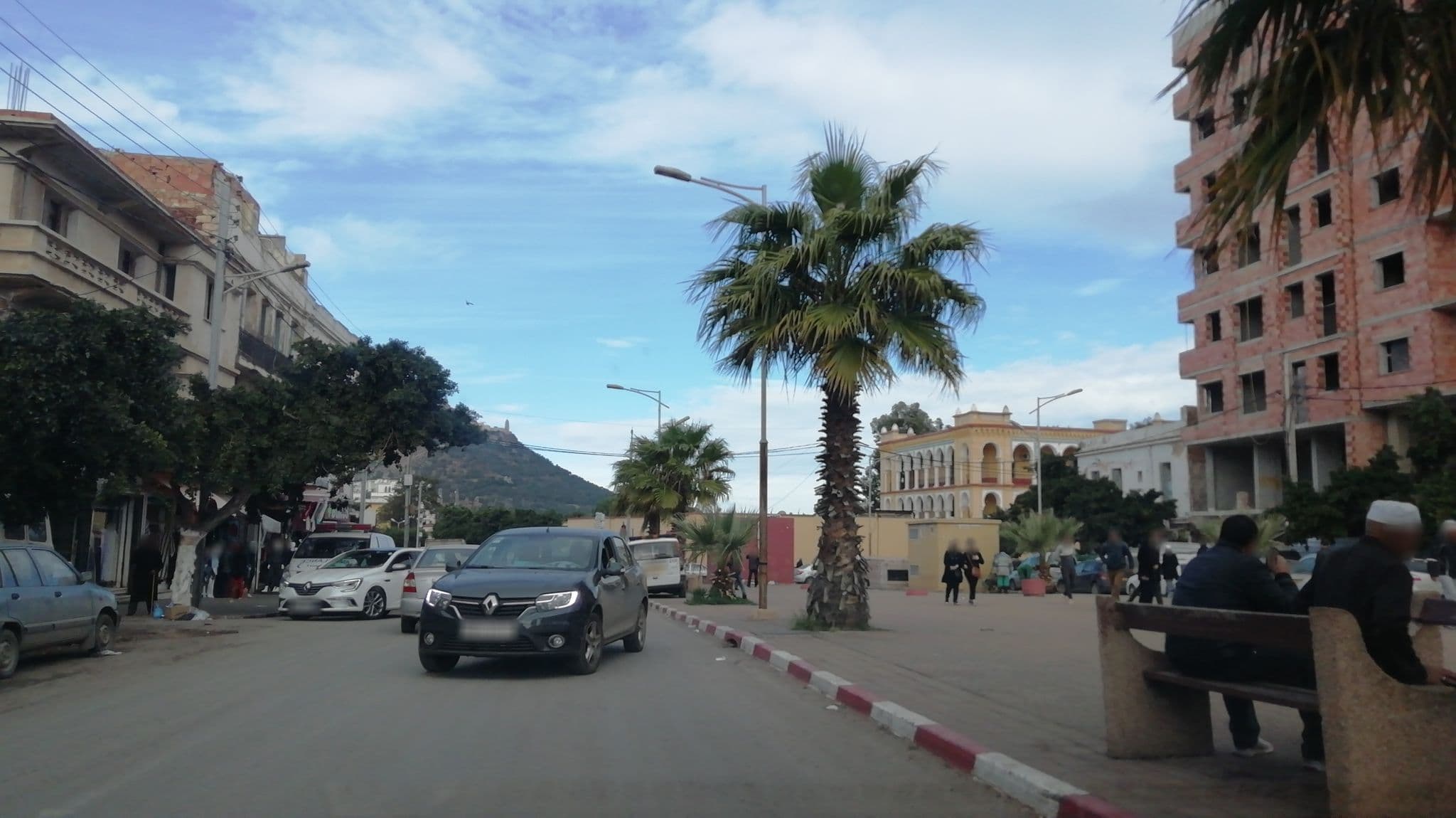 Street view near Hotel horloge, Oran — © mapdz (CC BY-SA · Mapillary)