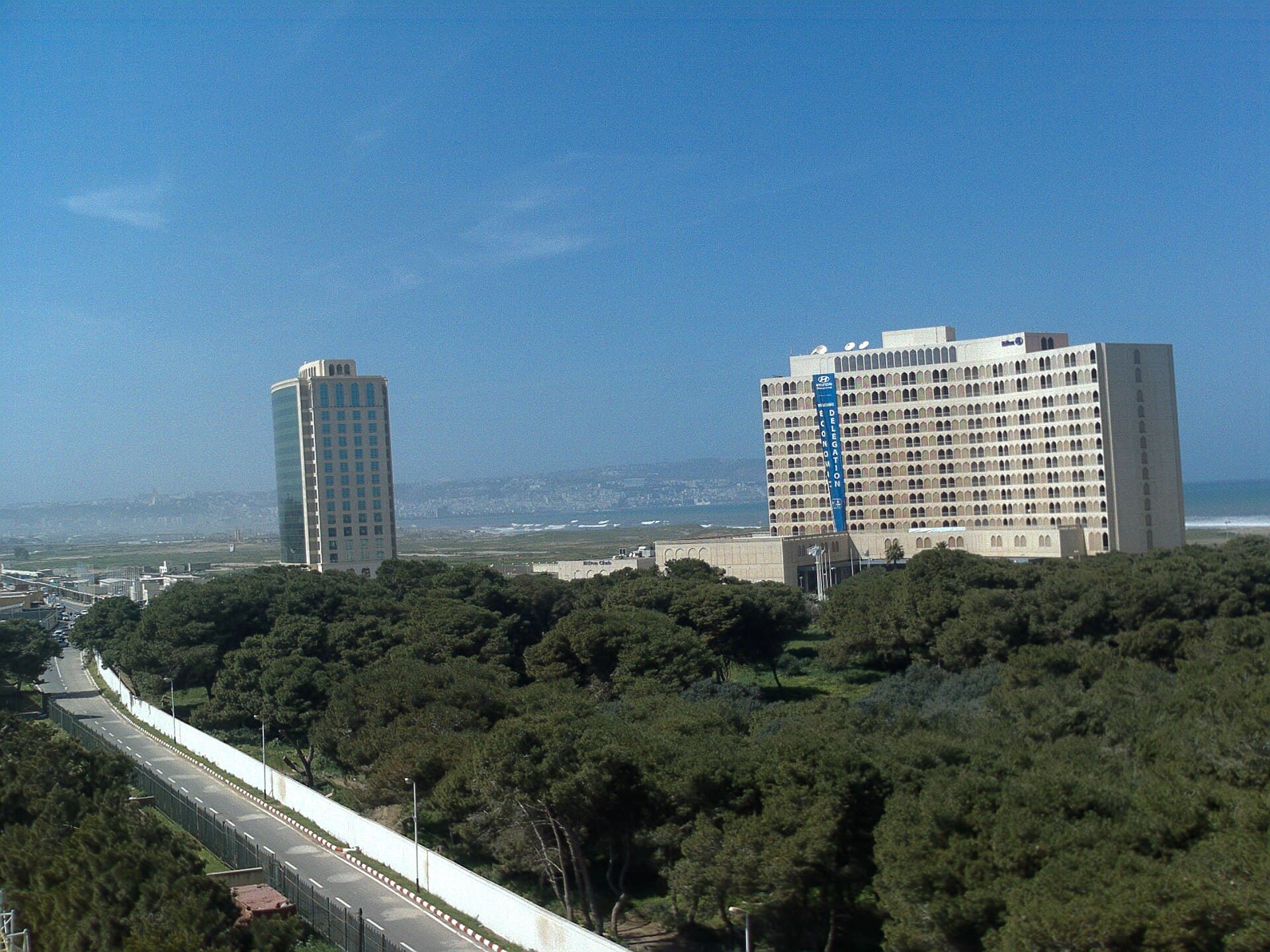 Hilton Alger (via Wikimedia Commons, CC BY-SA 3.0)
