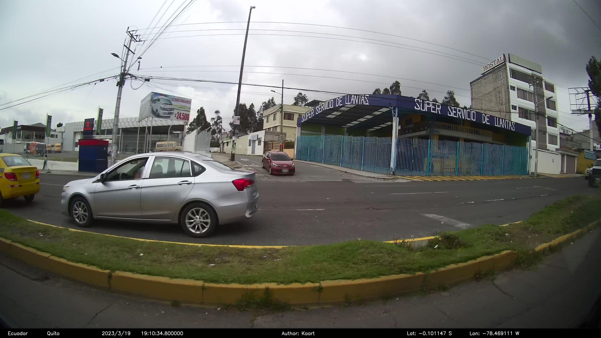 Street view near Madrid, Pomasqui