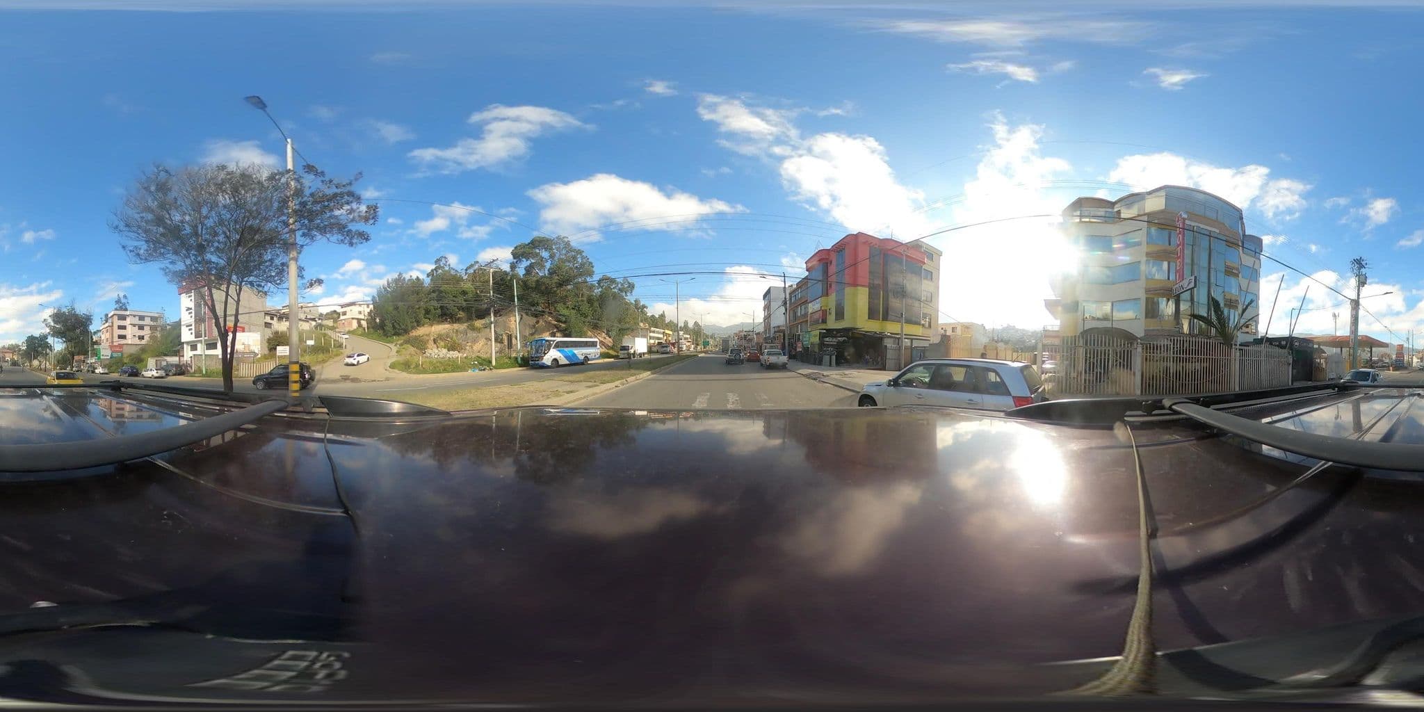 Street view near Hotel León, Azogues — © Hopen111 (CC BY-SA · Mapillary)