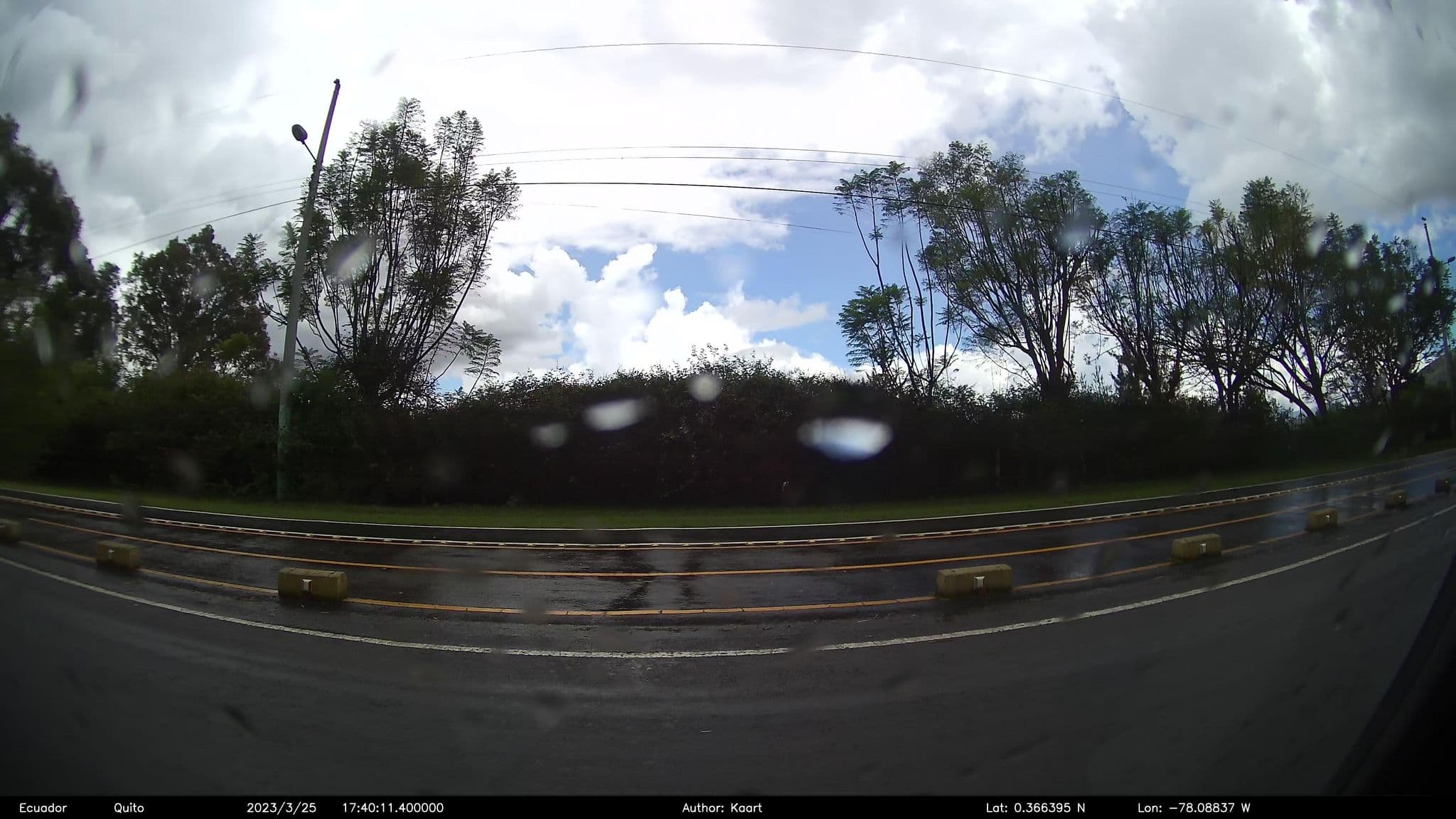 Street view near Hosteria Tororas, Ibarra — © kaart_2 (CC BY-SA · Mapillary)