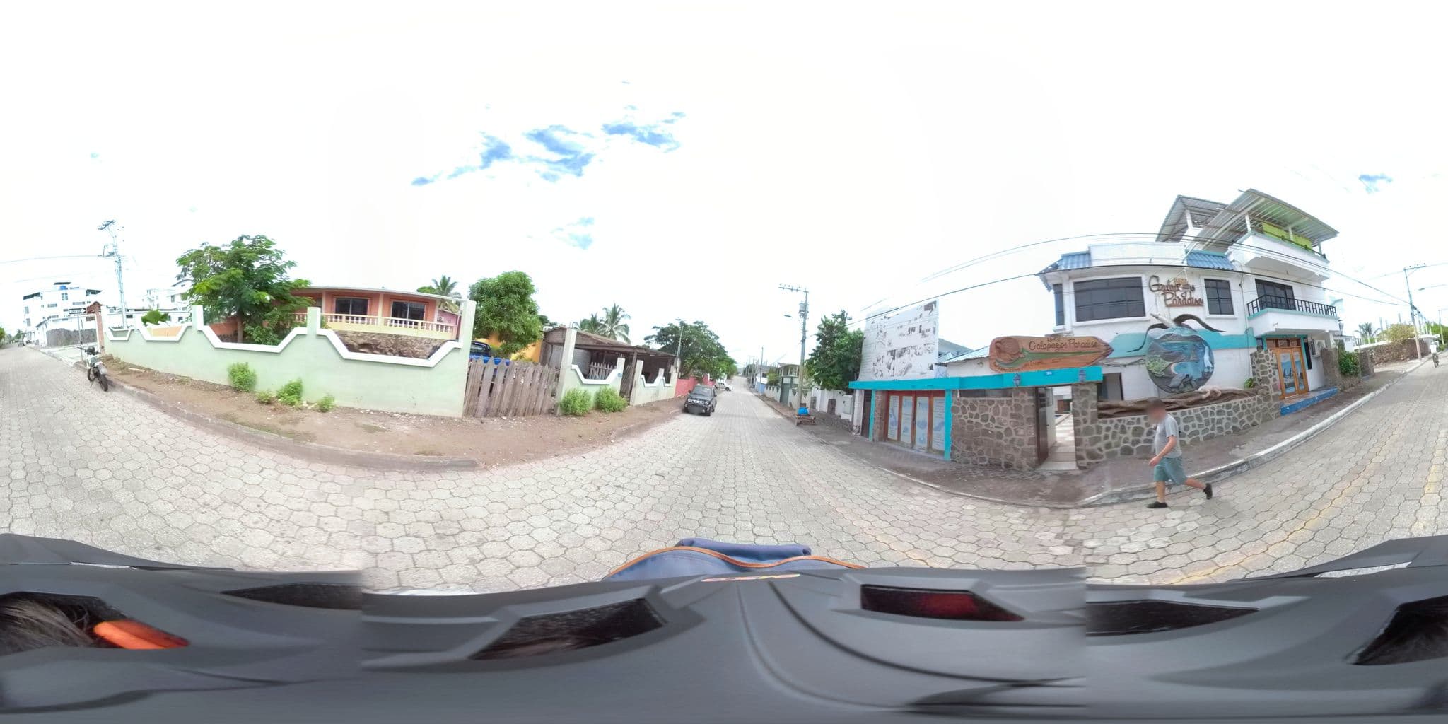 Street view near Tortuga Bay, Puerto Ayora — © sdanielzer (CC BY-SA · Mapillary)