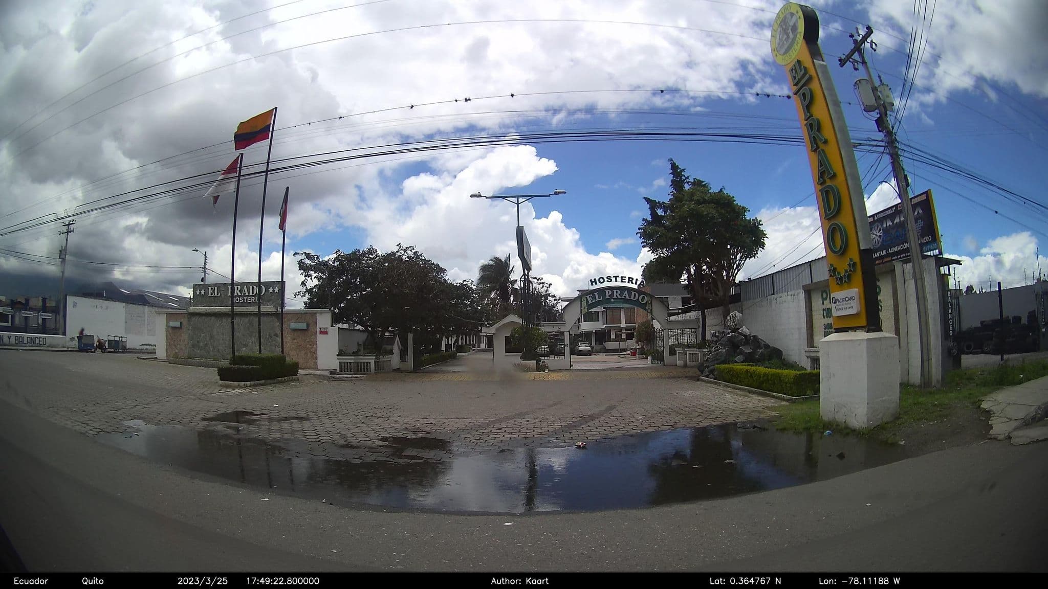 Street view near El Prado, Ibarra — © kaart_2 (CC BY-SA · Mapillary)