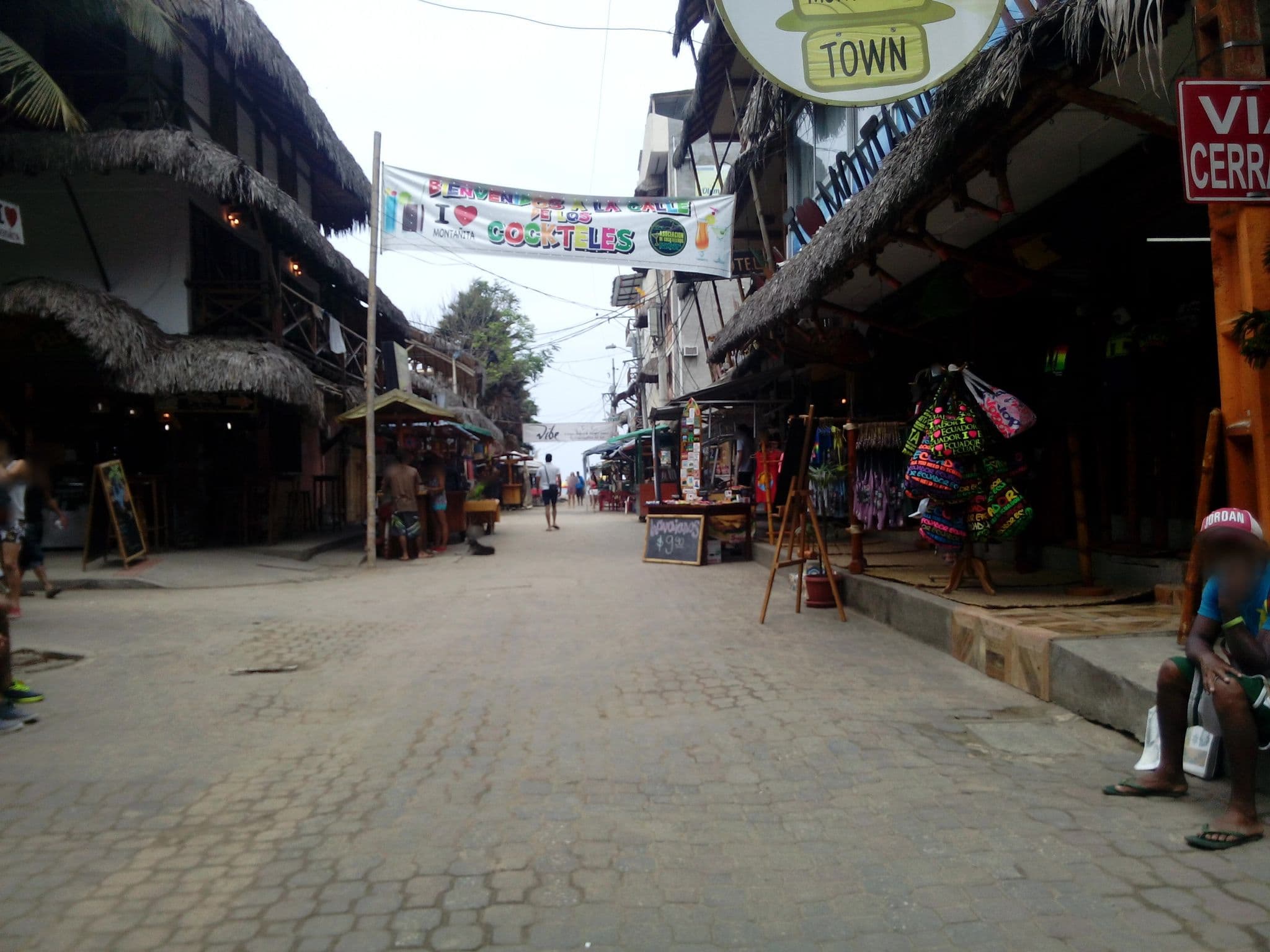 Street view near Hostal papaya, Santa Elena — © johnarupire (CC BY-SA · Mapillary)