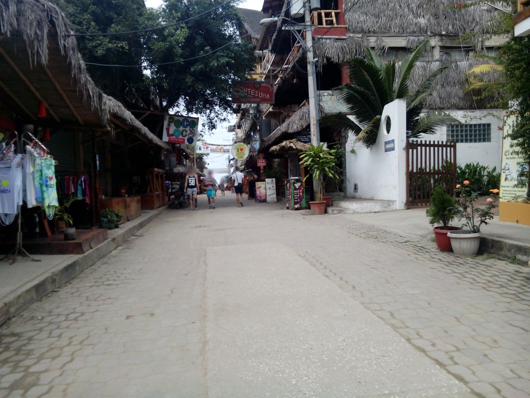 Street view near Balsa y Totora, Santa Elena — © johnarupire (CC BY-SA · Mapillary)