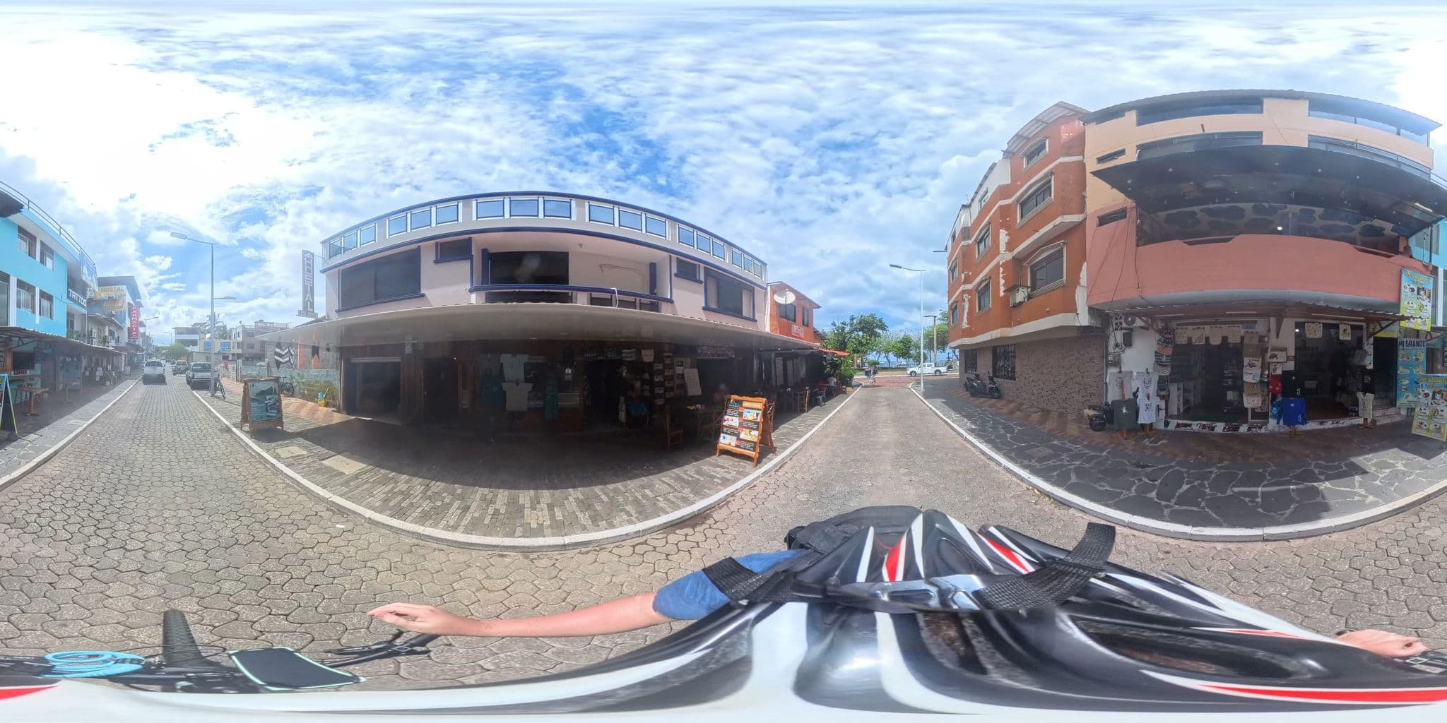 Street view near Hostel Leon Dormido, Puerto Baquerizo Moreno — © niallain (CC BY-SA · Mapillary)