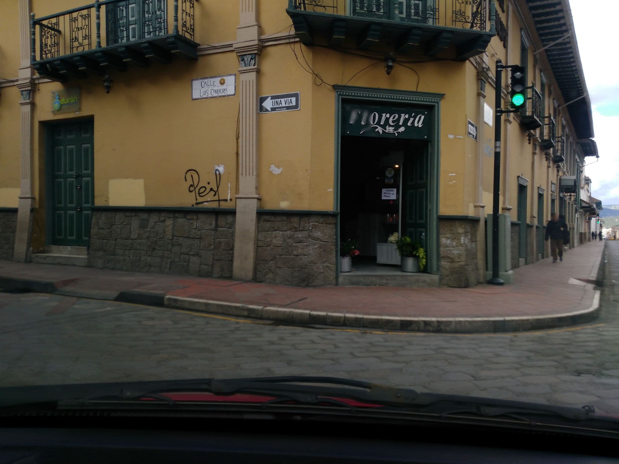 Street view near Aleros Hotel, Cuenca — © karenguzman (CC BY-SA · Mapillary)