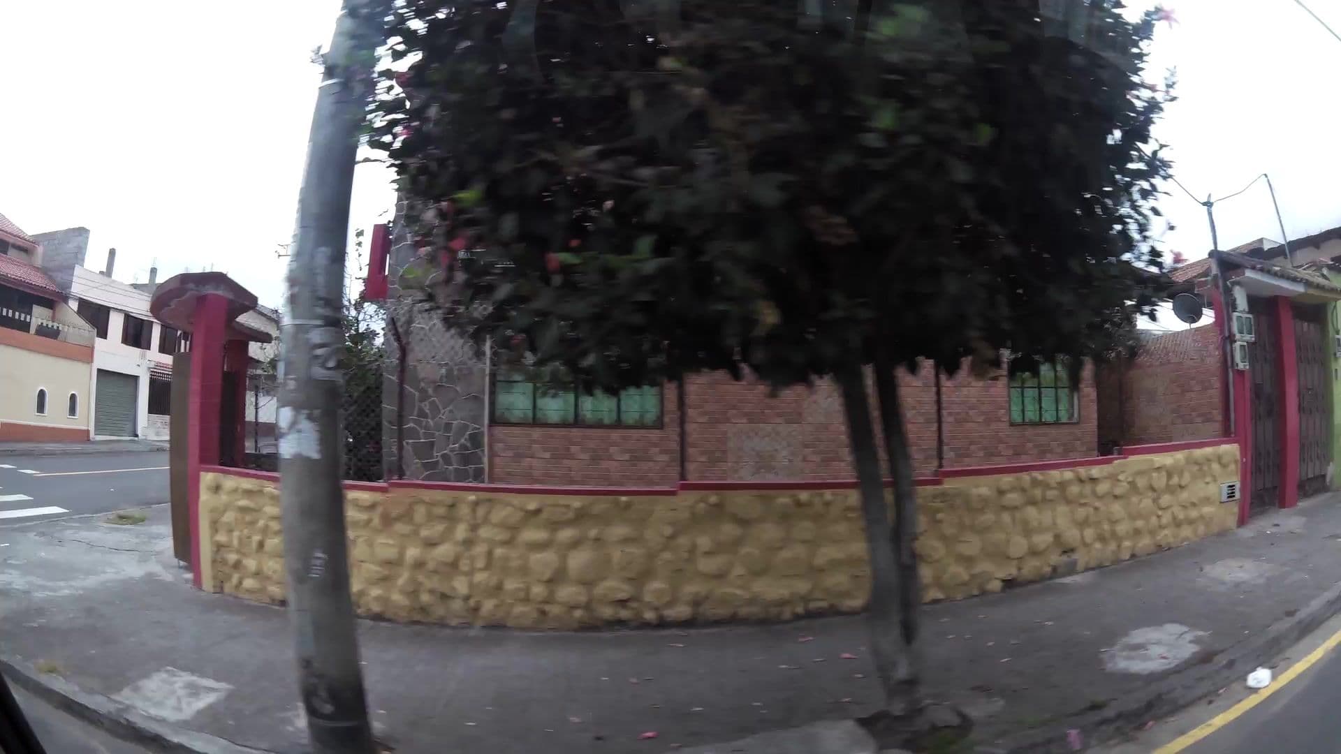 Street view near hotel paris, Ambato — © kaartcam (CC BY-SA · Mapillary)