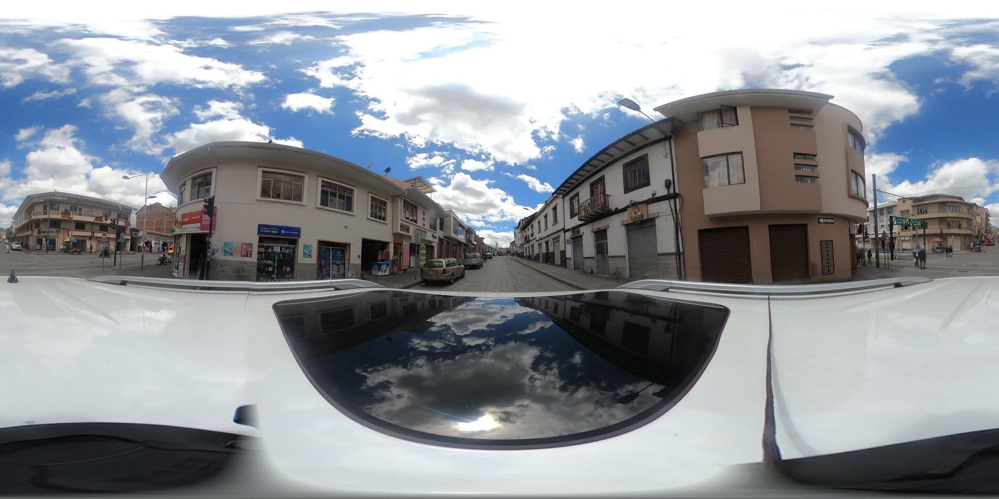 Street view near El Portal Español, Cuenca — © Hopen111 (CC BY-SA · Mapillary)