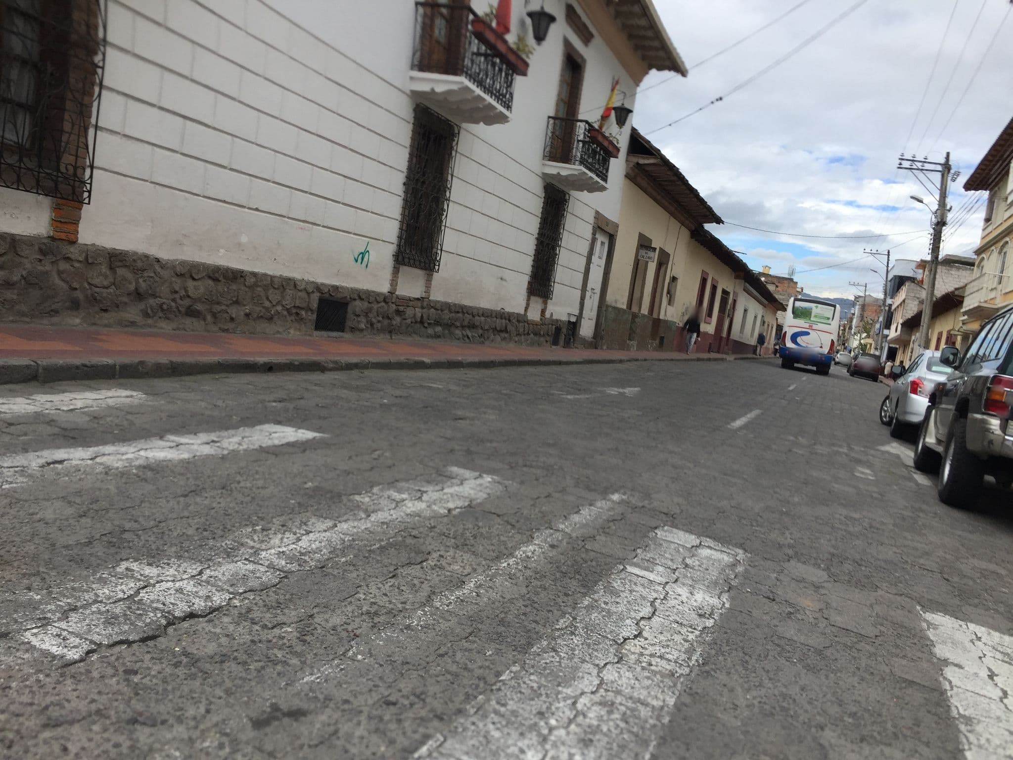 Street view near Land of the Sun, Cotacachi — © didier_abycriss (CC BY-SA · Mapillary)