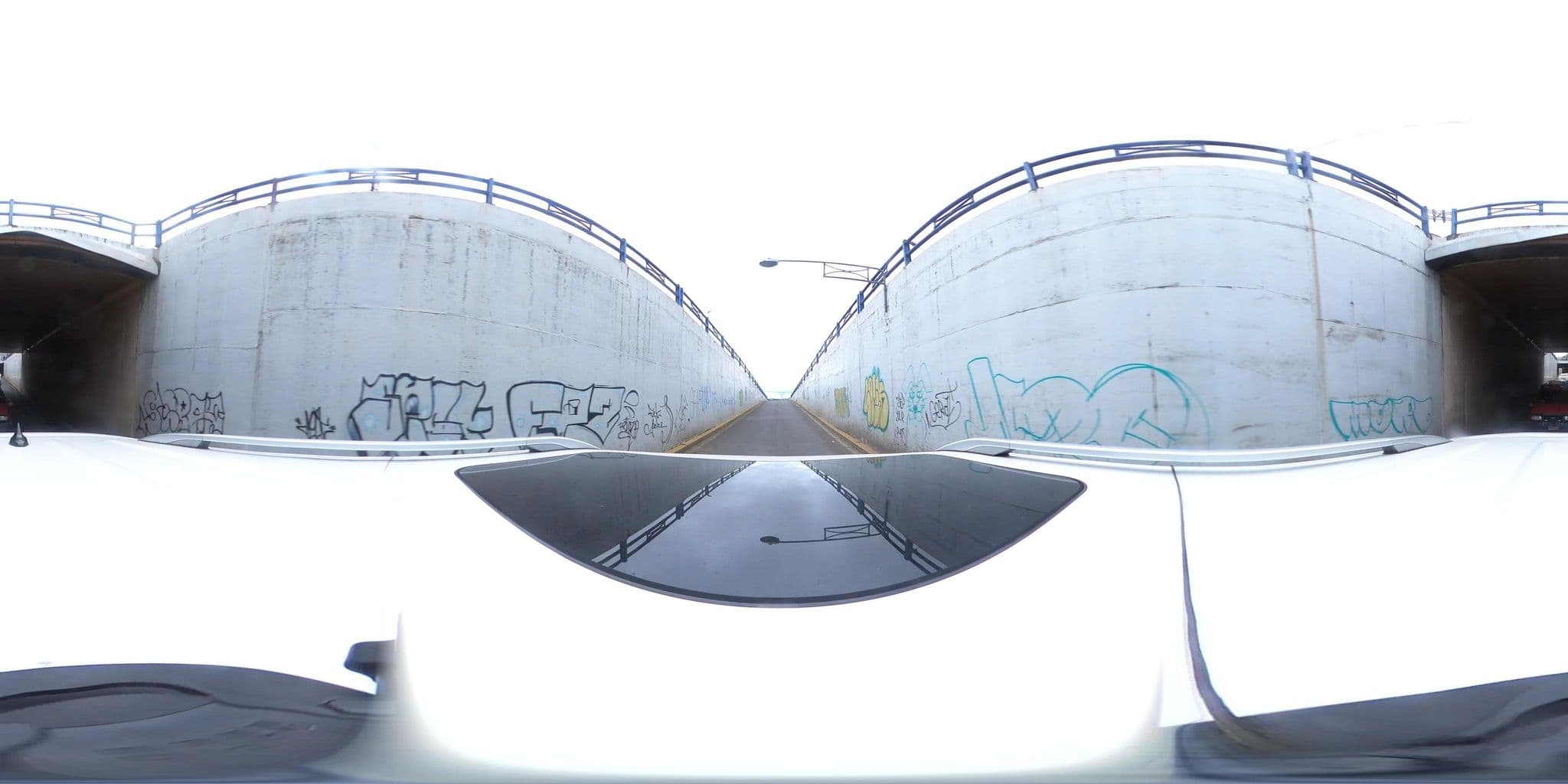 Street view near hostal alvanos, Cuenca — © Hopen111 (CC BY-SA · Mapillary)