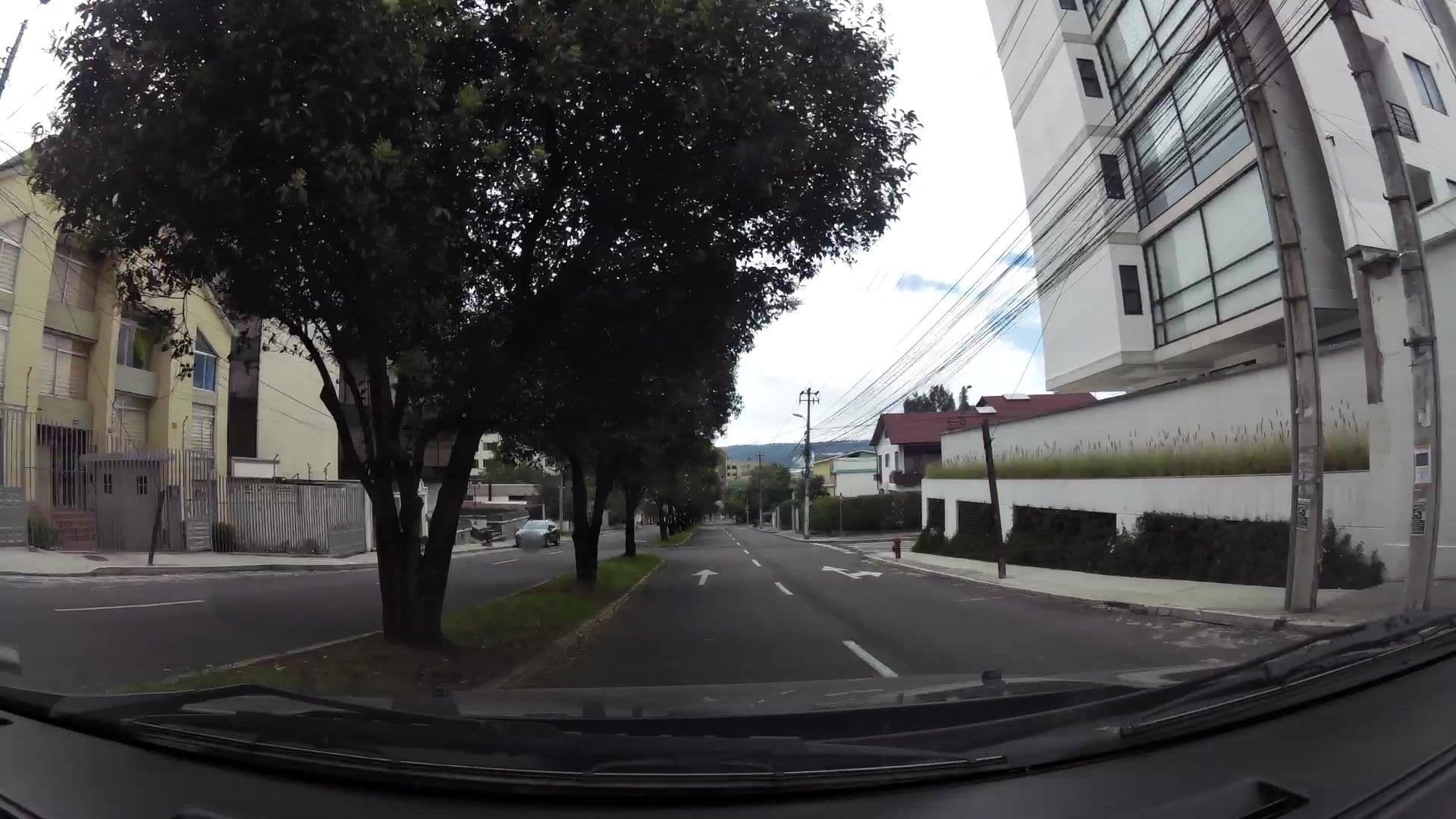 Street view near hotel 593, Quito — © kaartcam (CC BY-SA · Mapillary)