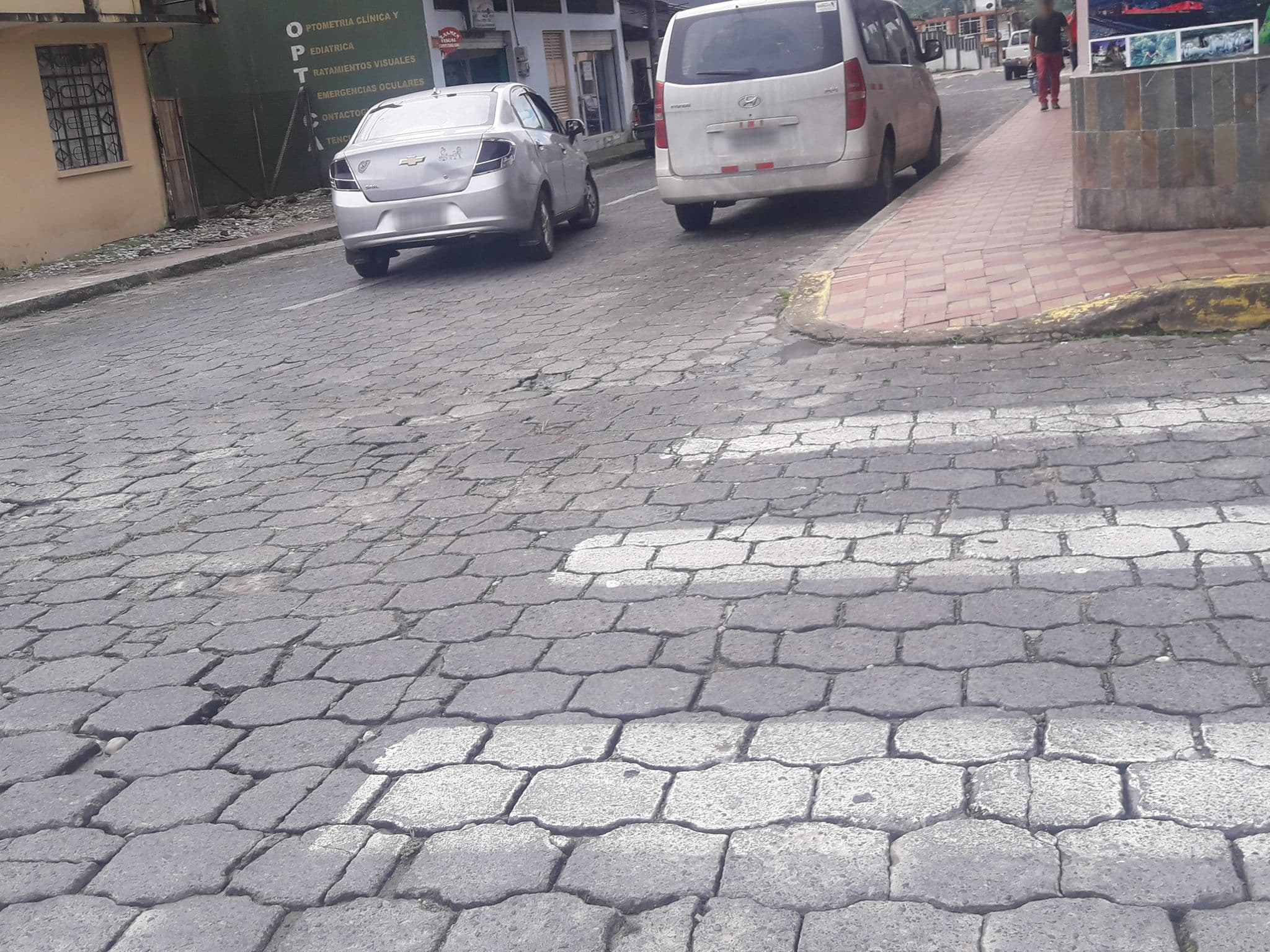 Street view near Joya de la Selva, Tena — © yesenia22 (CC BY-SA · Mapillary)