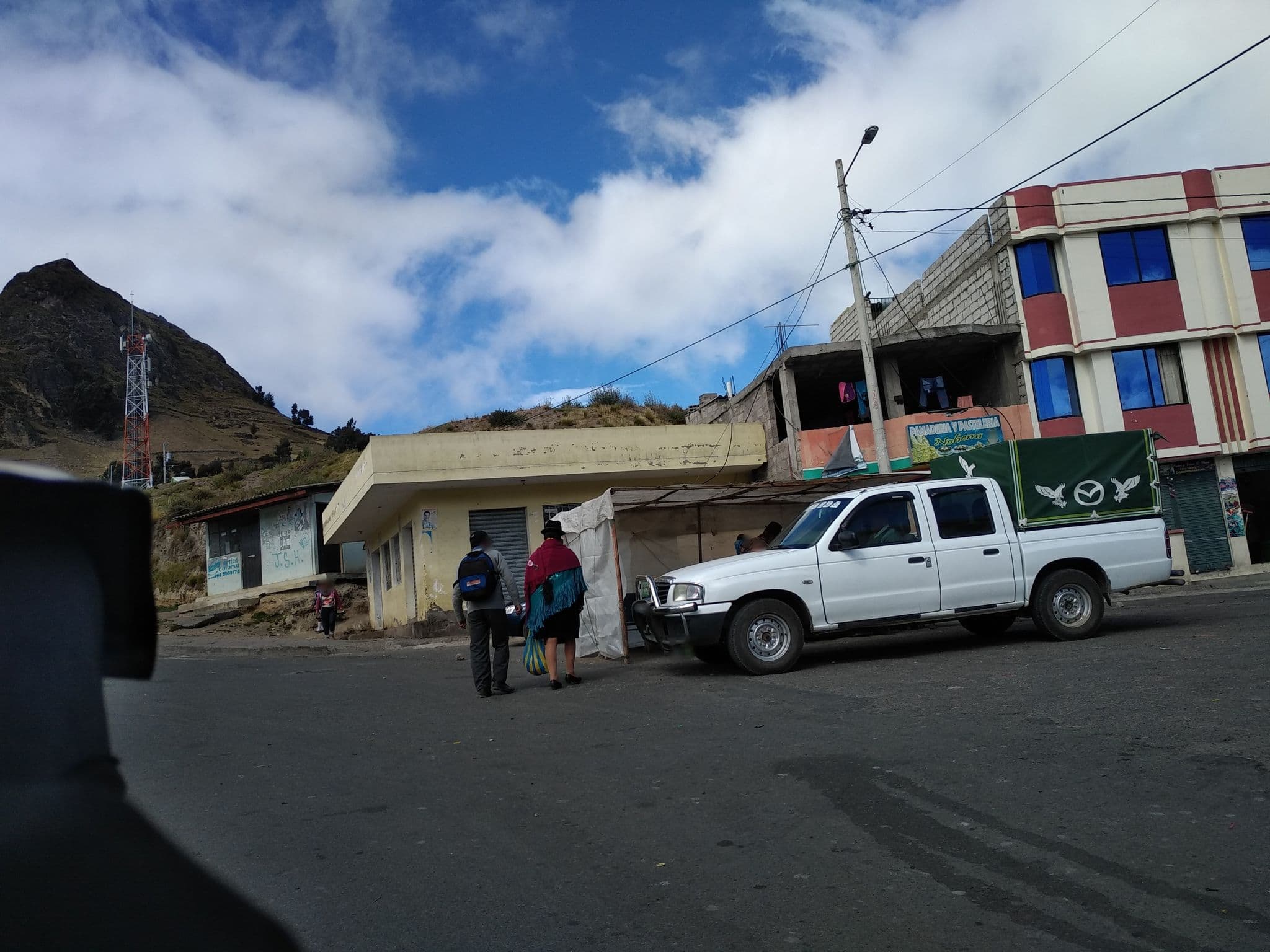 Street view near Mirador Oro Verde, Pujilí — © nomadmapper (CC BY-SA · Mapillary)