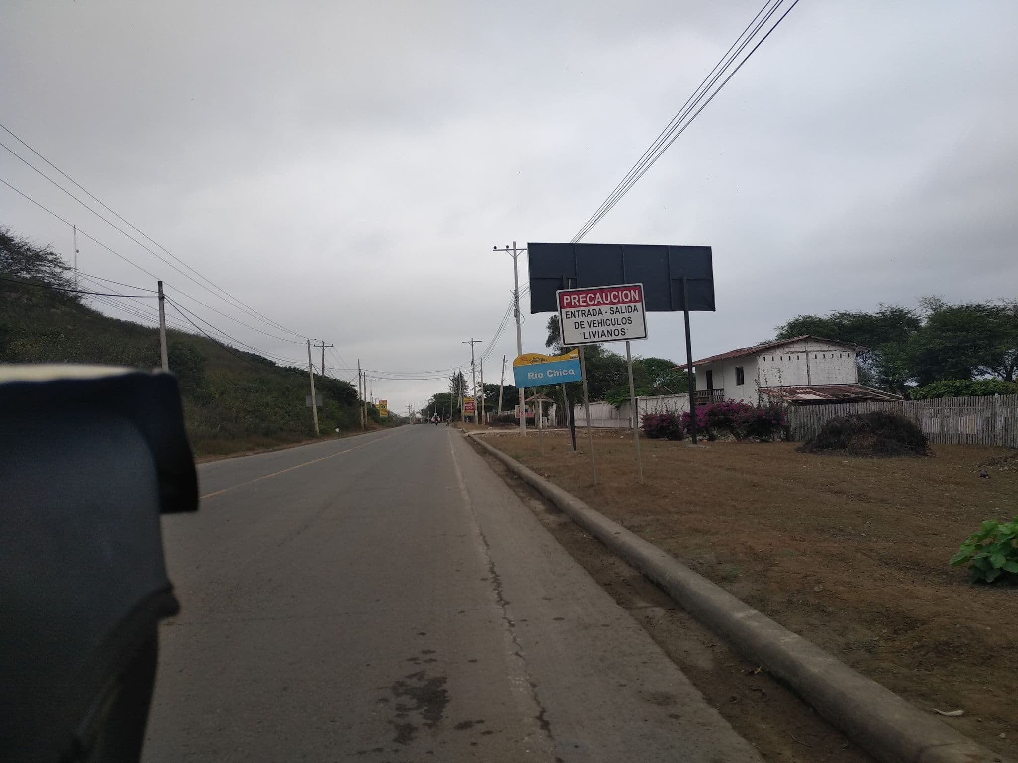 Street view near campamento manglar Alto , Santa Elena — © nomadmapper (CC BY-SA · Mapillary)