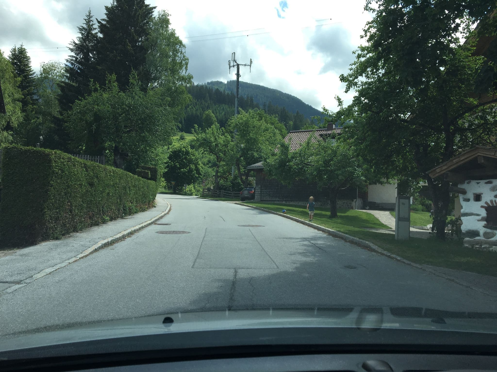 Street view near Jugendhotel Saringgut, Hof — © chicc0 (CC BY-SA · Mapillary)