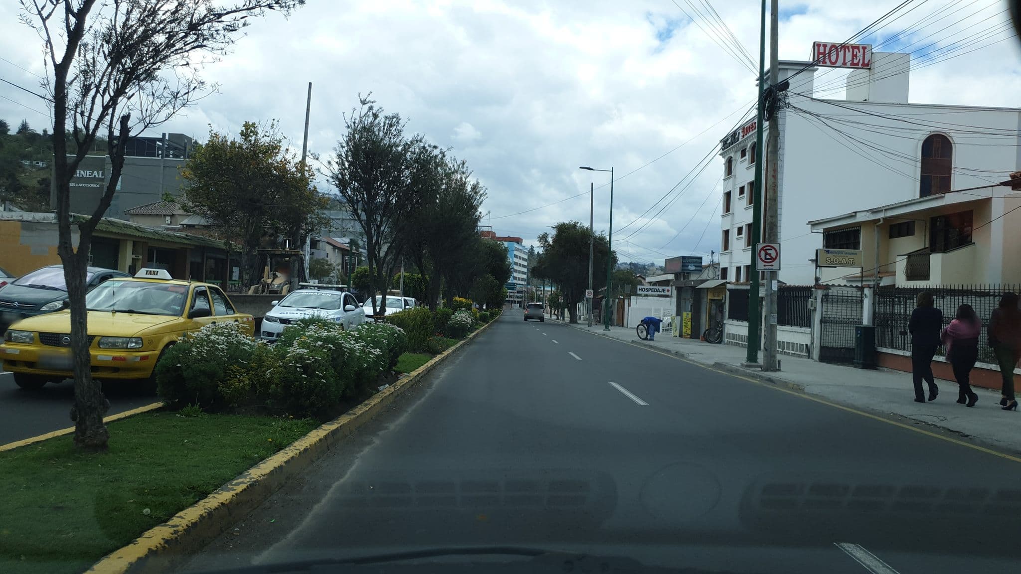 Street view near Ficoa Real Suites, Ambato — © elsuggo (CC BY-SA · Mapillary)