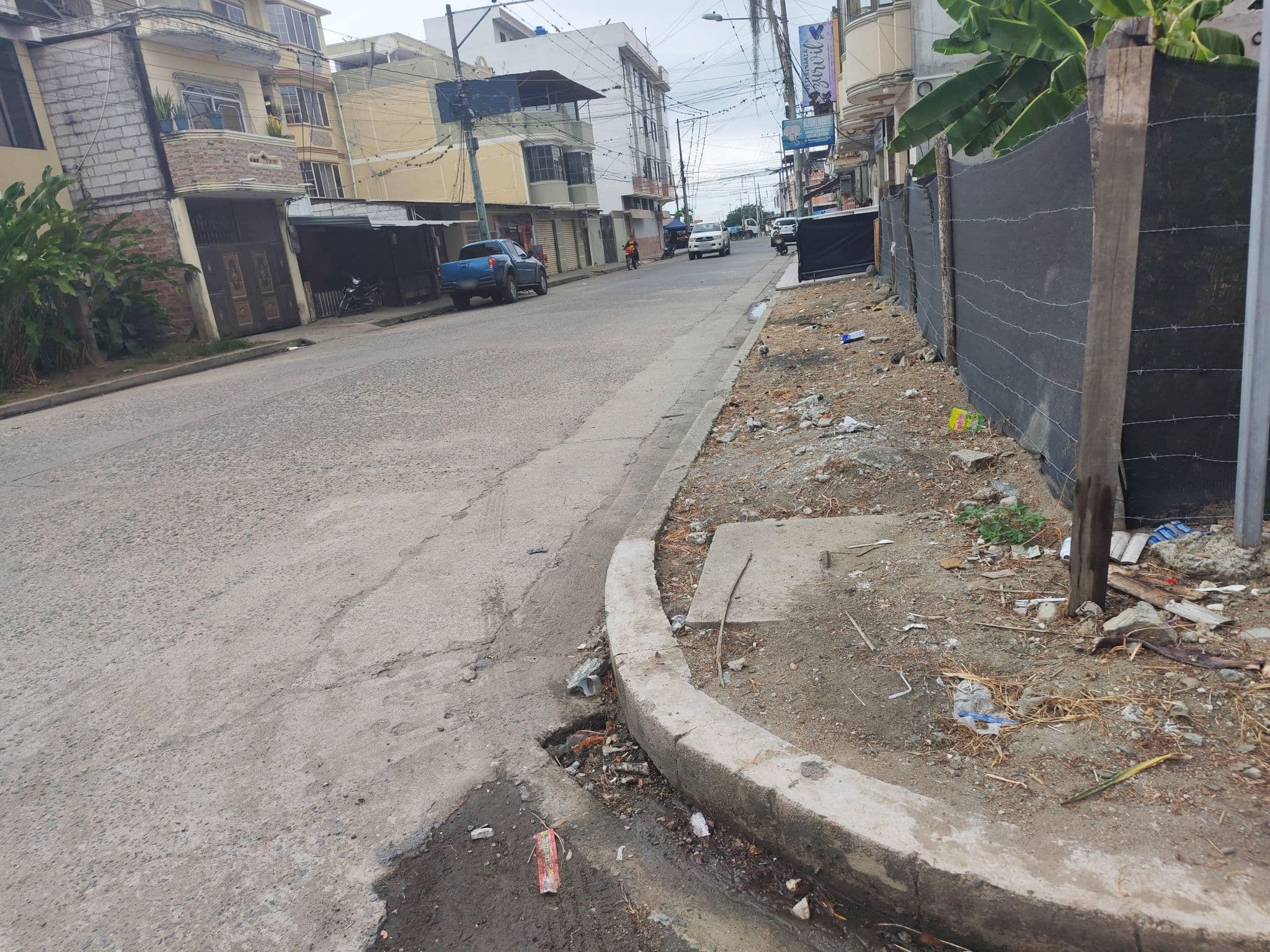 Street view near Casa de Papás, Arenillas — © 12Julisa (CC BY-SA · Mapillary)