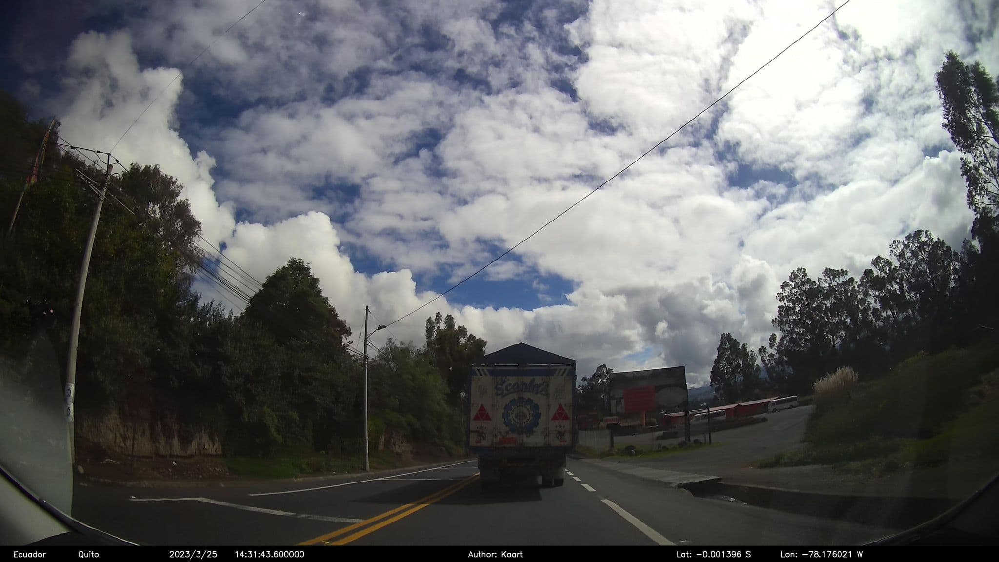 Street view near Hostal Mi Lindo Guachala, Cayambe — © kaart_2 (CC BY-SA · Mapillary)