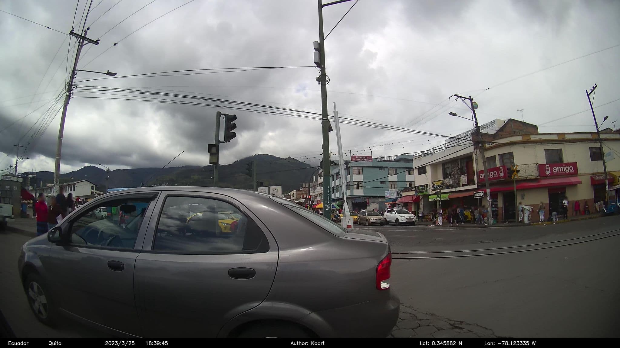 Street view near HOSTAL NUEVO AMANECER, Ibarra — © kaart_2 (CC BY-SA · Mapillary)