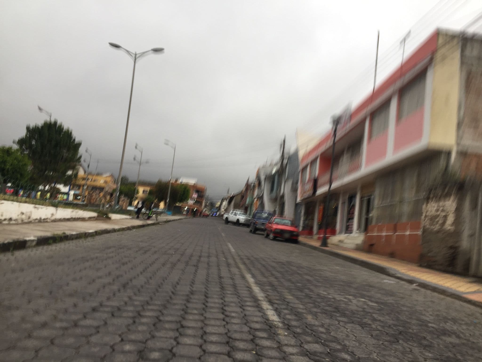 Street view near HOSTAL DEL AMOR, Ibarra — © didier_abycriss (CC BY-SA · Mapillary)