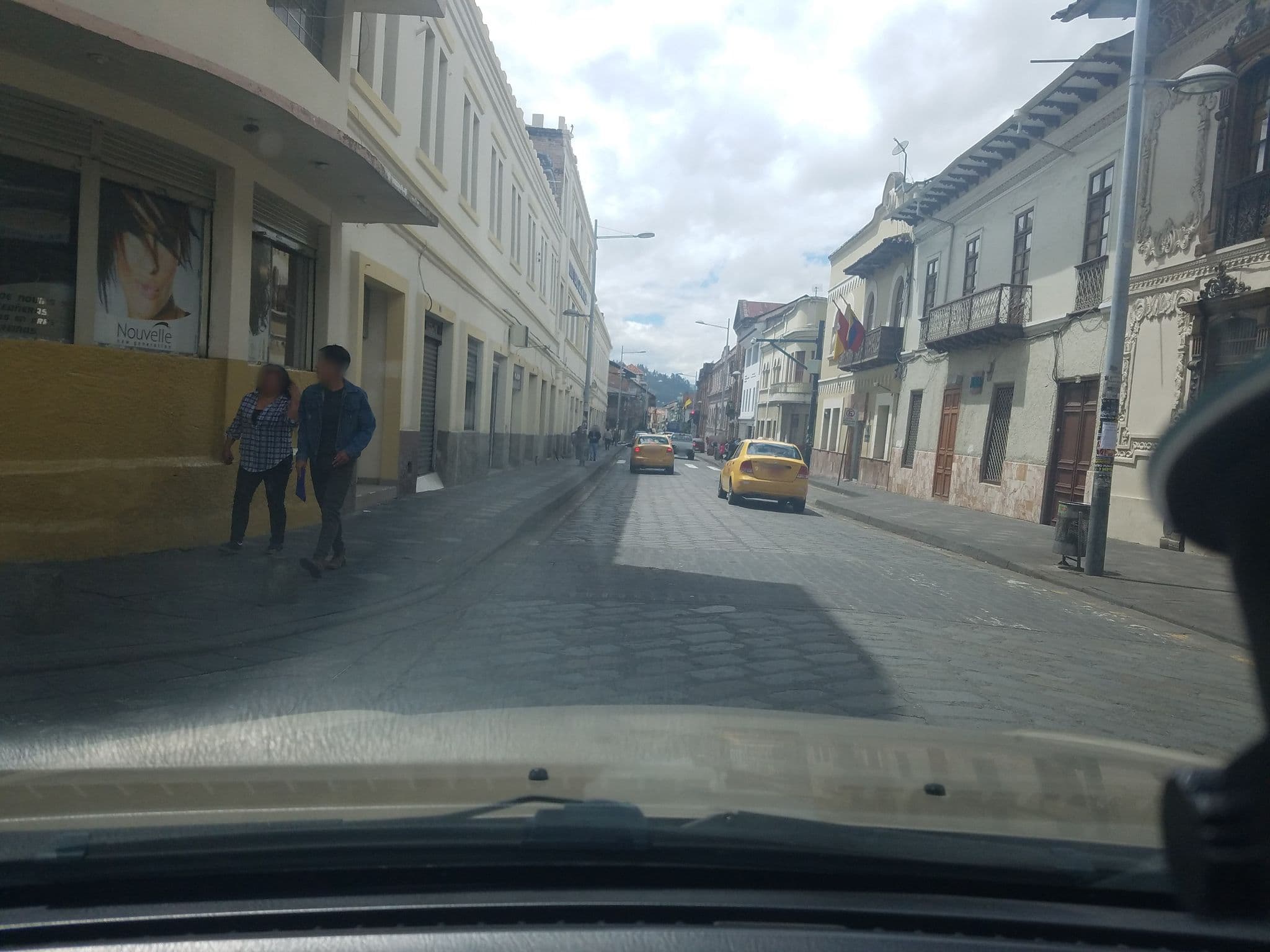 Street view near Hostal Siberia (economico), Cuenca — © frucoec (CC BY-SA · Mapillary)