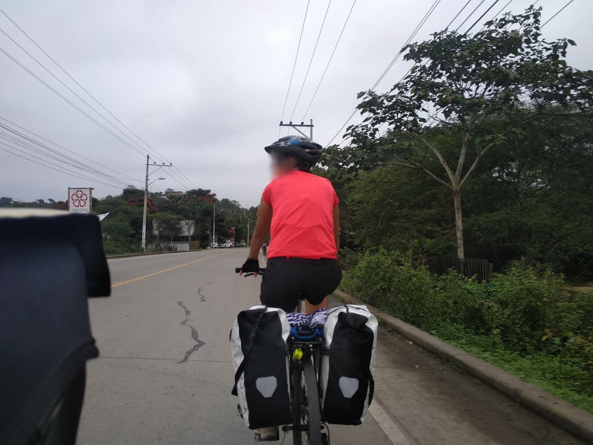 Street view near Ummagumma Hostel, Santa Elena — © nomadmapper (CC BY-SA · Mapillary)