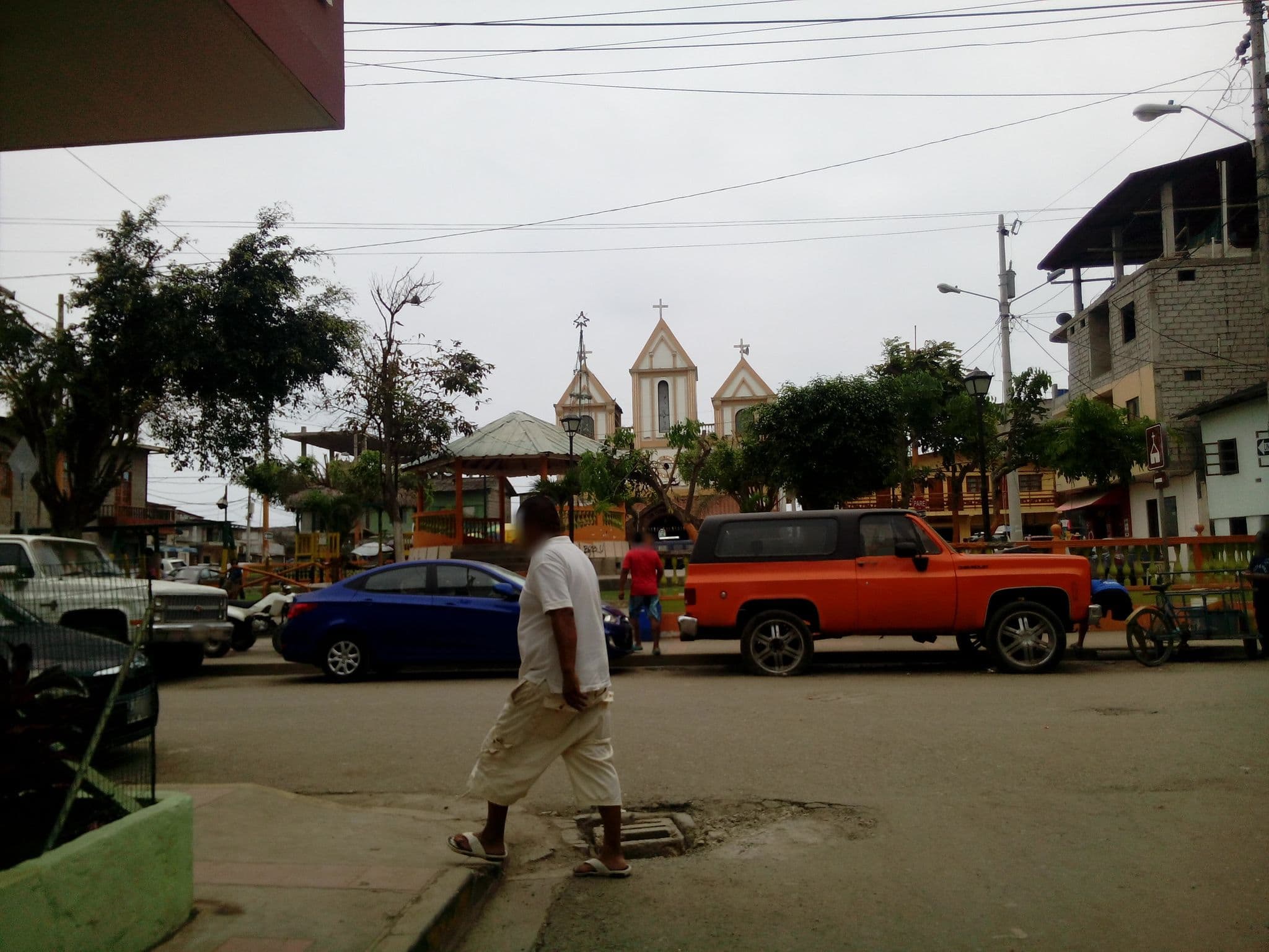 Street view near Hugos Place, Santa Elena — © johnarupire (CC BY-SA · Mapillary)