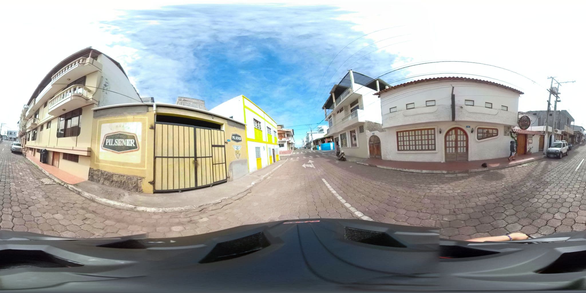 Street view near Hostal Gardener Galapagos, Puerto Ayora — © sdanielzer (CC BY-SA · Mapillary)