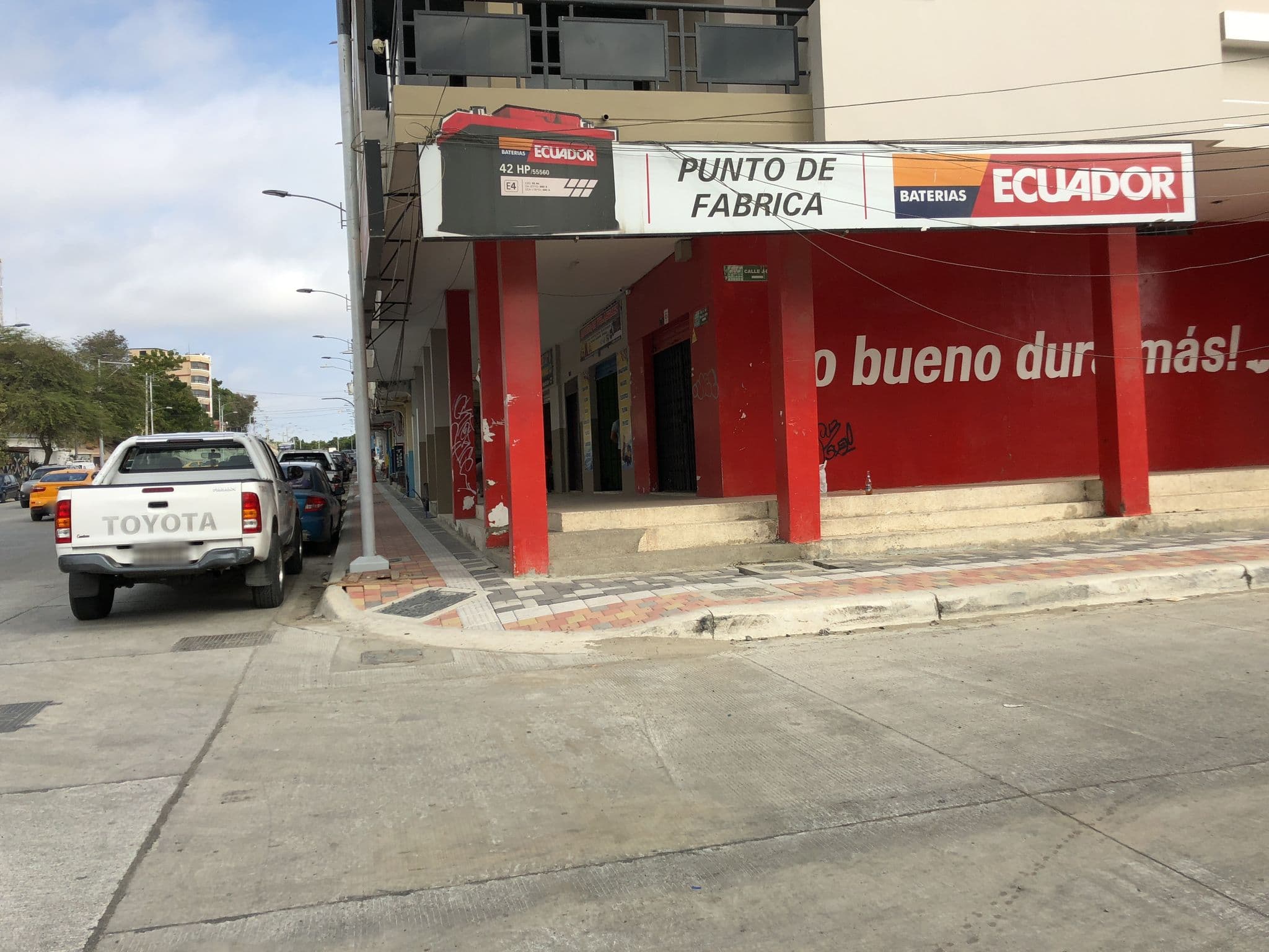 Street view near HOSTAL JOCAY, Manta — © rogerg (CC BY-SA · Mapillary)