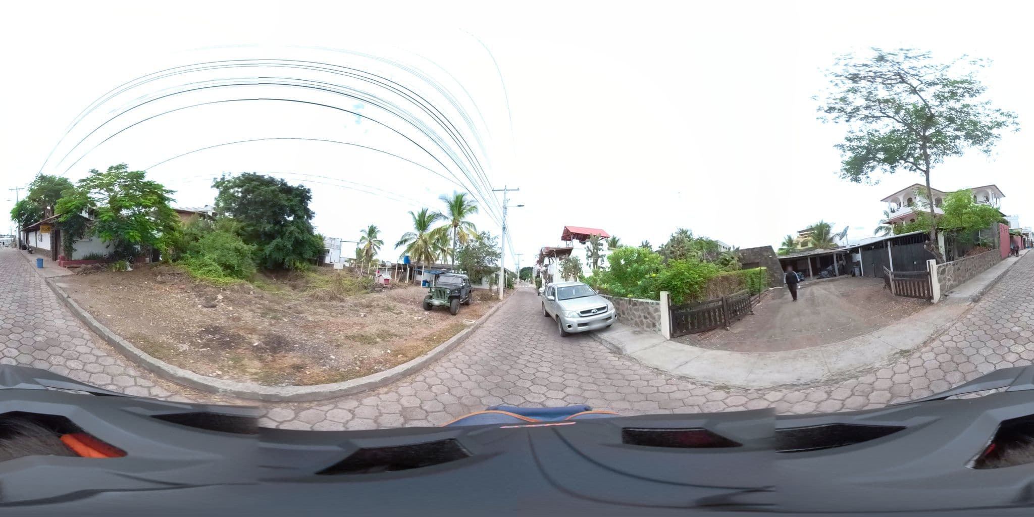 Street view near Galápagos Dreams, Puerto Ayora — © sdanielzer (CC BY-SA · Mapillary)