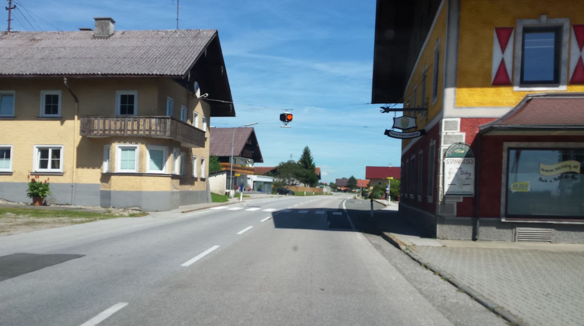 Street view near Gasthof Franz-Josef, Irrsdorf — © stefan147 (CC BY-SA · Mapillary)