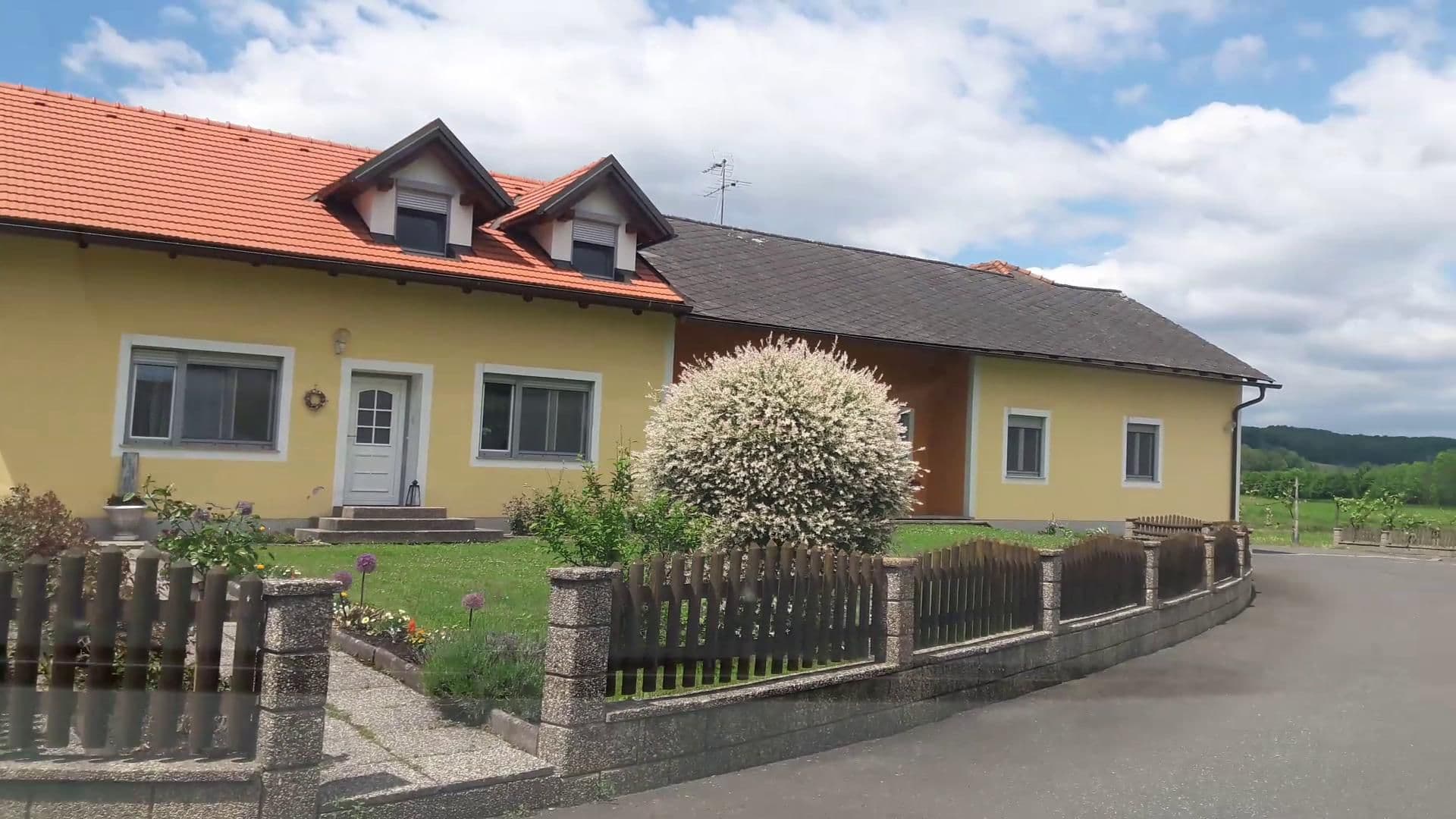 Street view near Gästehaus Ranftl, Fehring — © stefan147 (CC BY-SA · Mapillary)