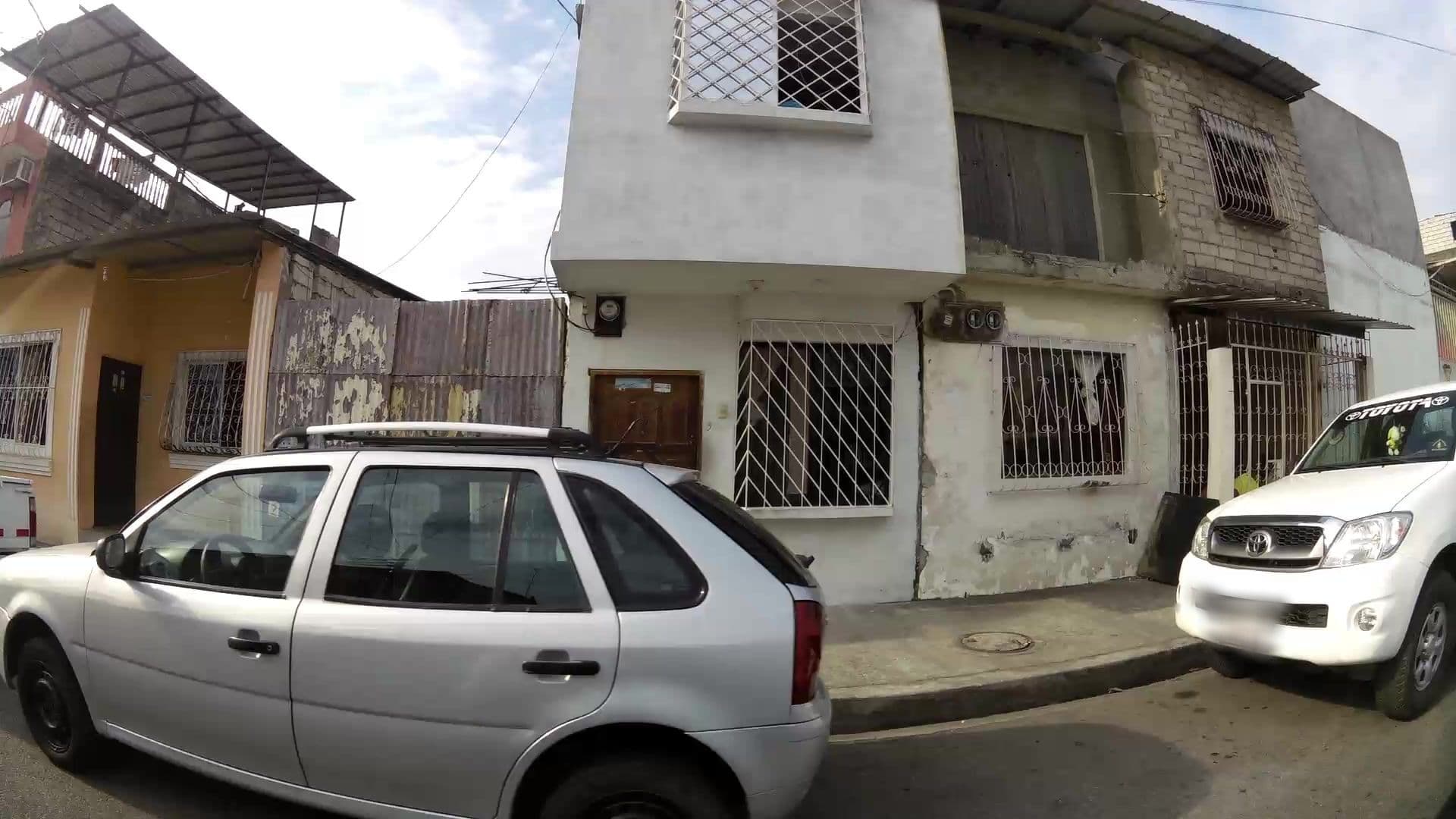 Street view near Vivia yo, Guayaquil