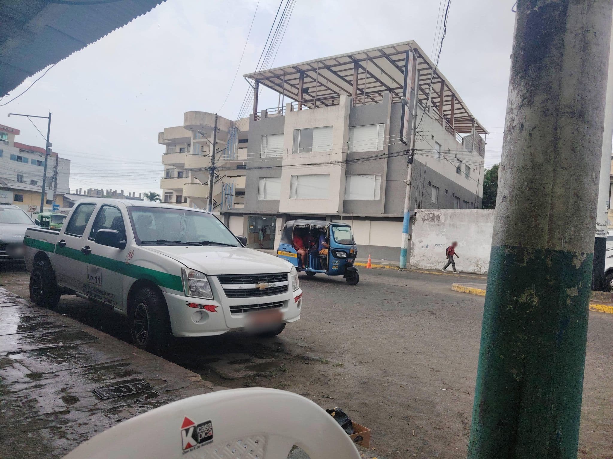 Street view near Alojamiento Naval de Atacames, Esmeraldas — © Jalexon22 (CC BY-SA · Mapillary)