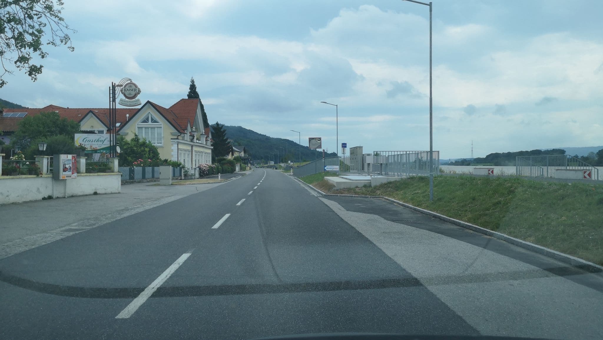 Street view near Johny's Jungle, Krumnussbaum — © schu_r (CC BY-SA · Mapillary)