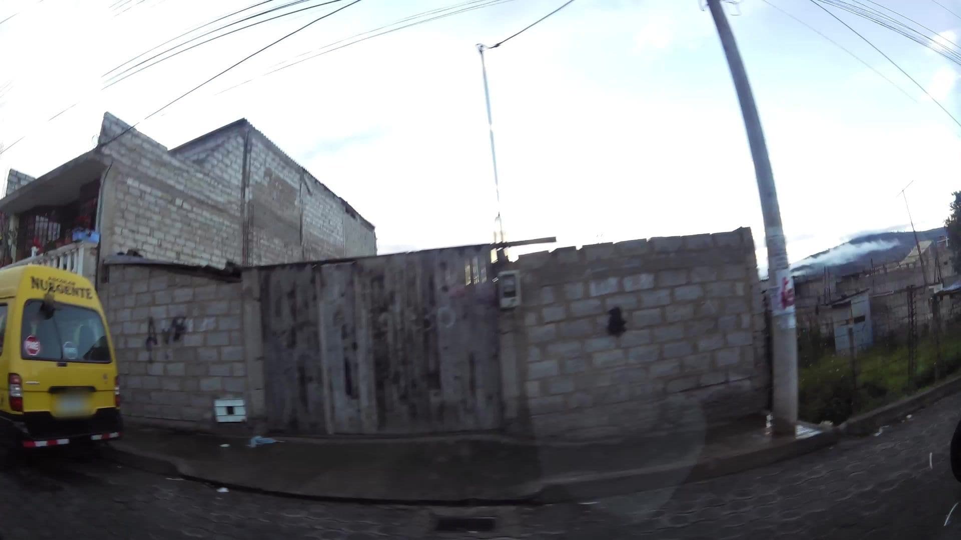 Street view near casa de Wili, Pomasqui — © kaartcam (CC BY-SA · Mapillary)