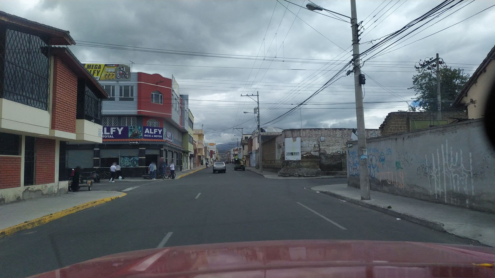 Street view near Jefatura Provincial de la Dinapen de Chimborazo, Riobamba — © pacarretero (CC BY-SA · Mapillary)
