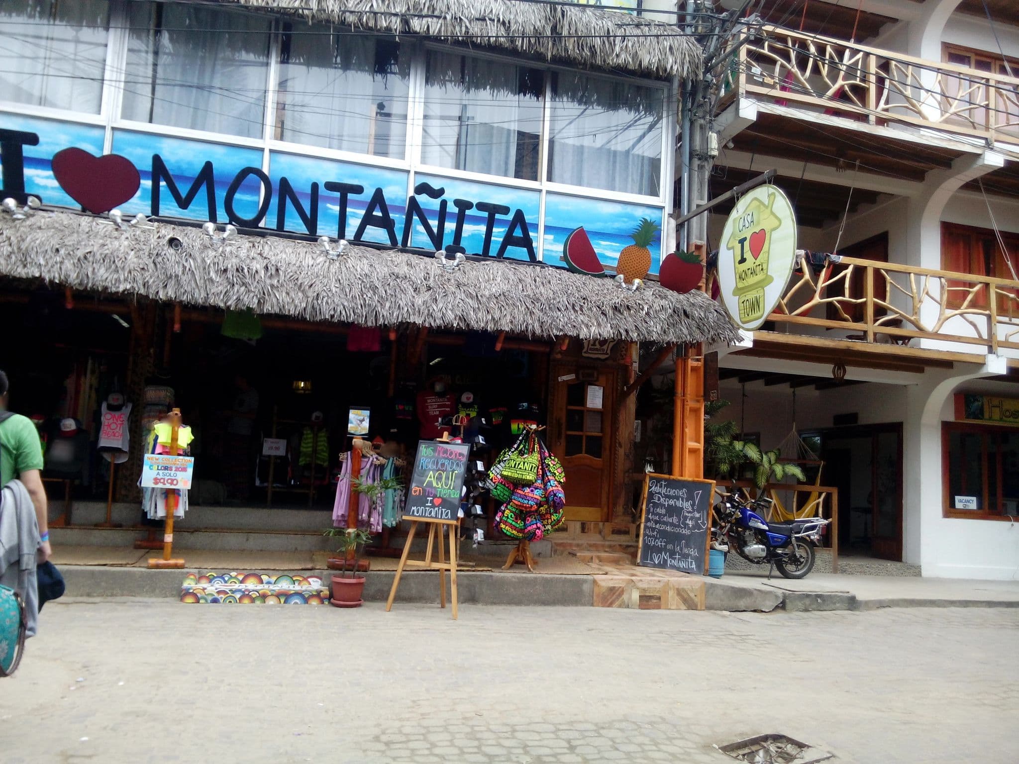 Street view near Hotel Olympus, Santa Elena — © johnarupire (CC BY-SA · Mapillary)
